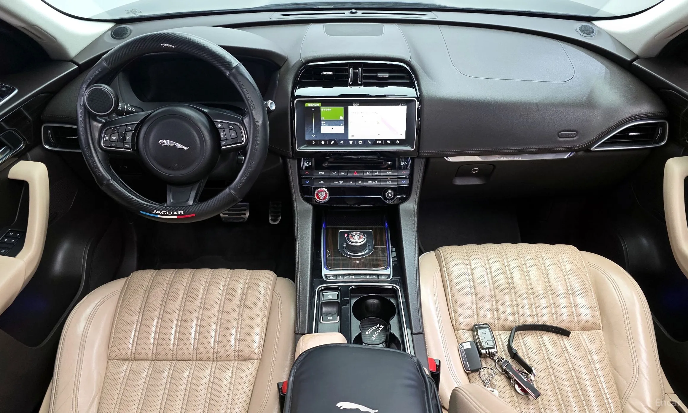 Jaguar F-PACE превью 7