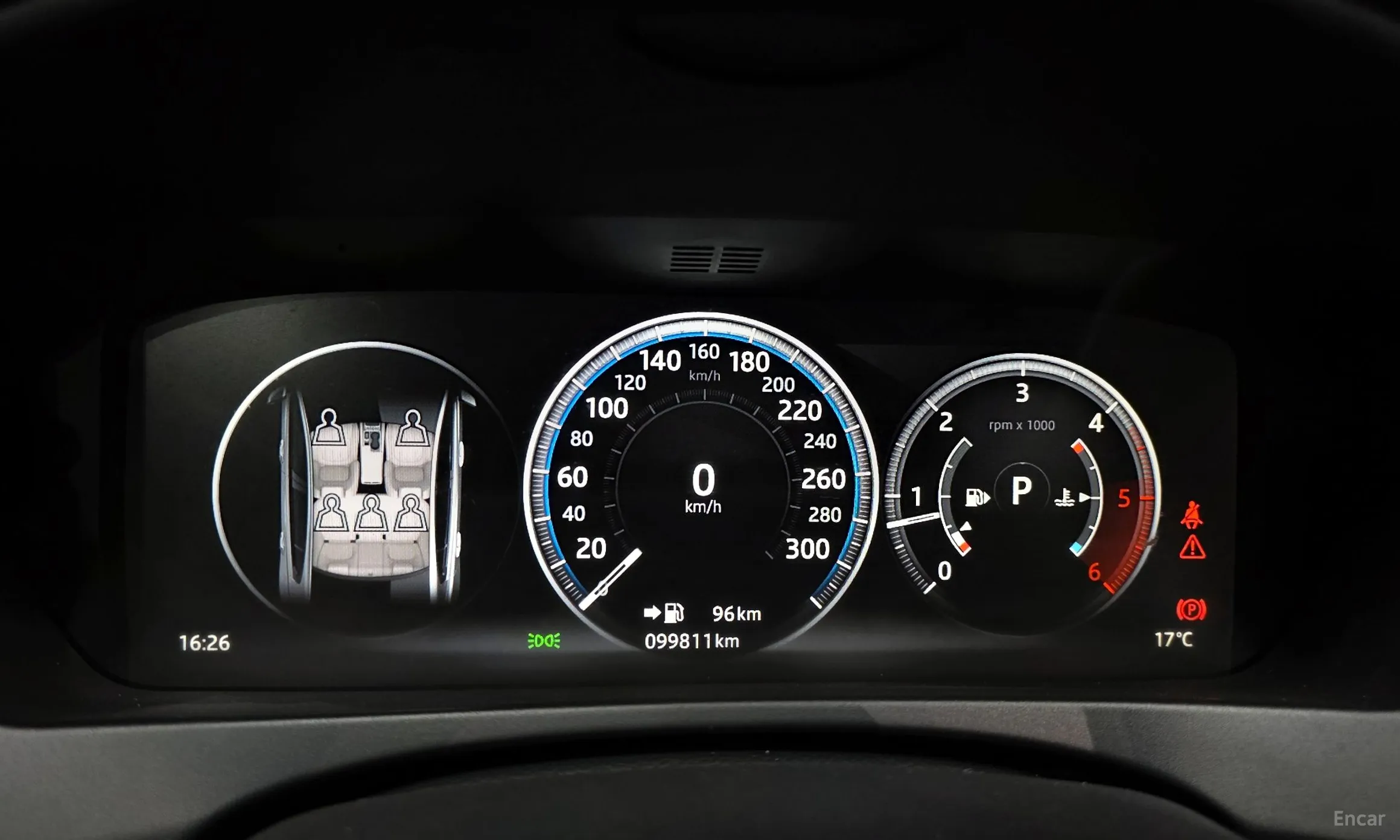 Jaguar XE превью 8