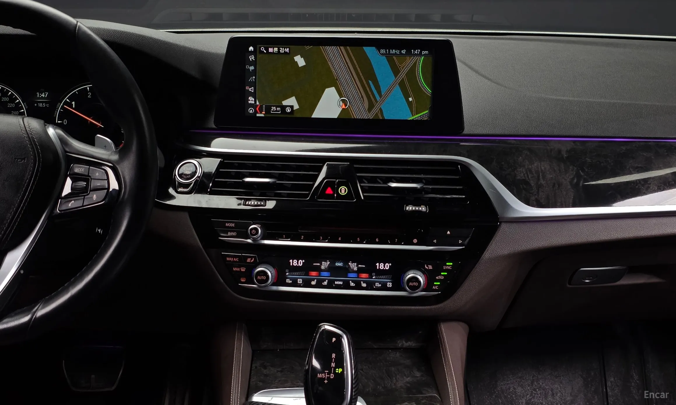 BMW 5 Series (G30) превью 12