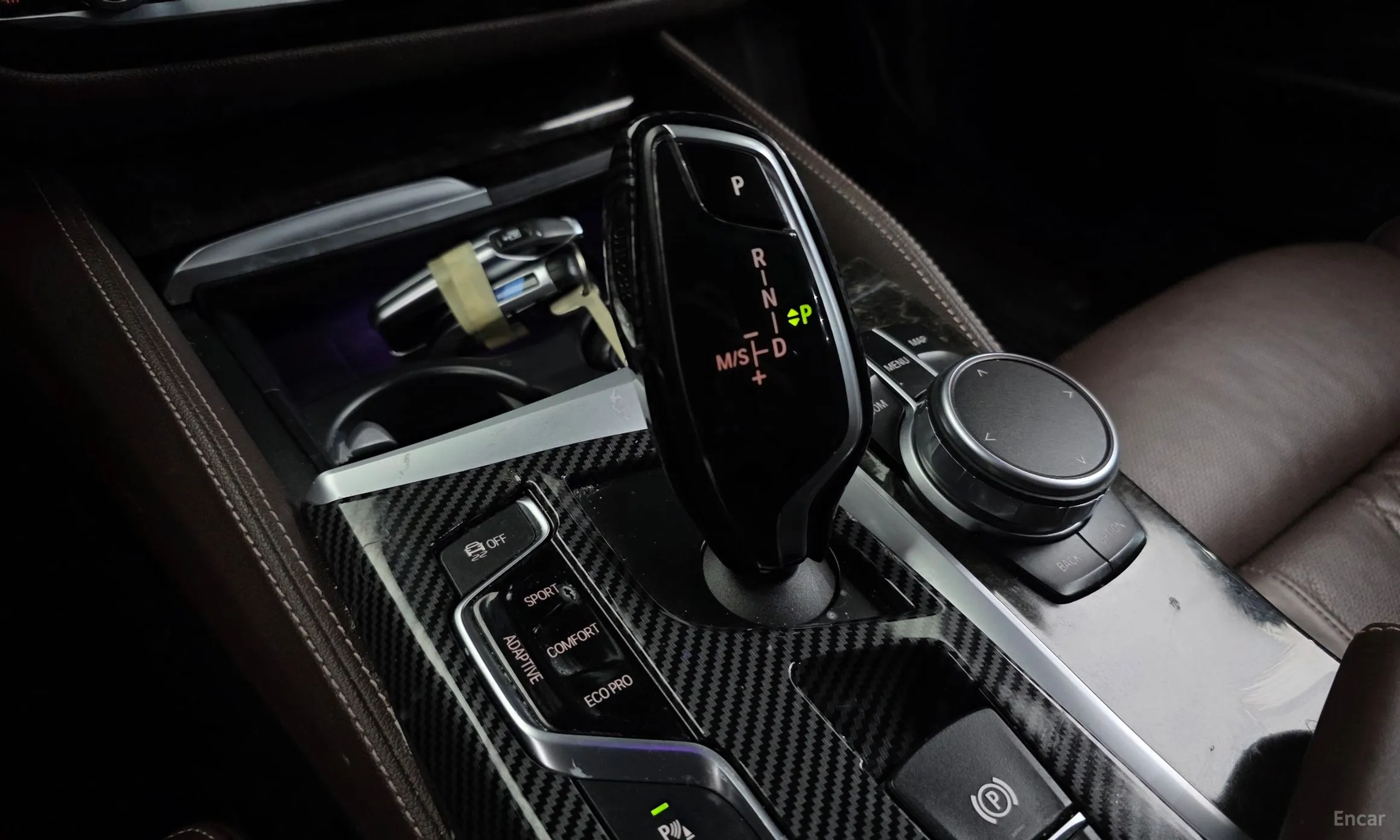 BMW 5 Series (G30) превью 9