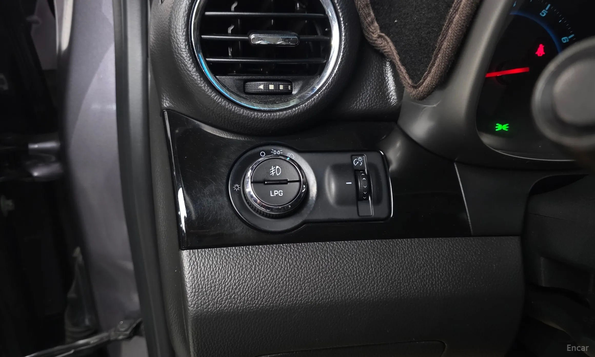 Chevrolet (GM Daewoo) Orlando превью 14