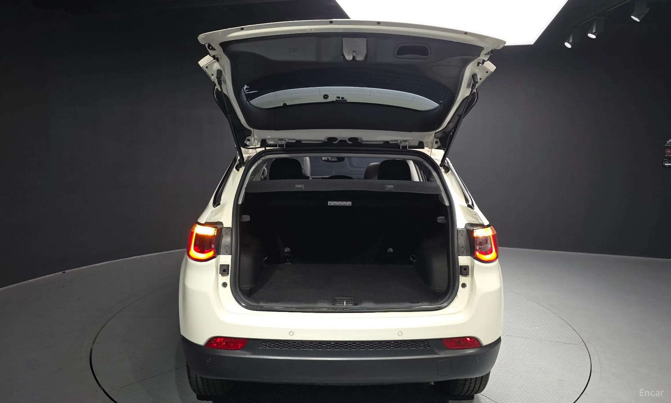 Jeep Compass 2nd Generation превью 20