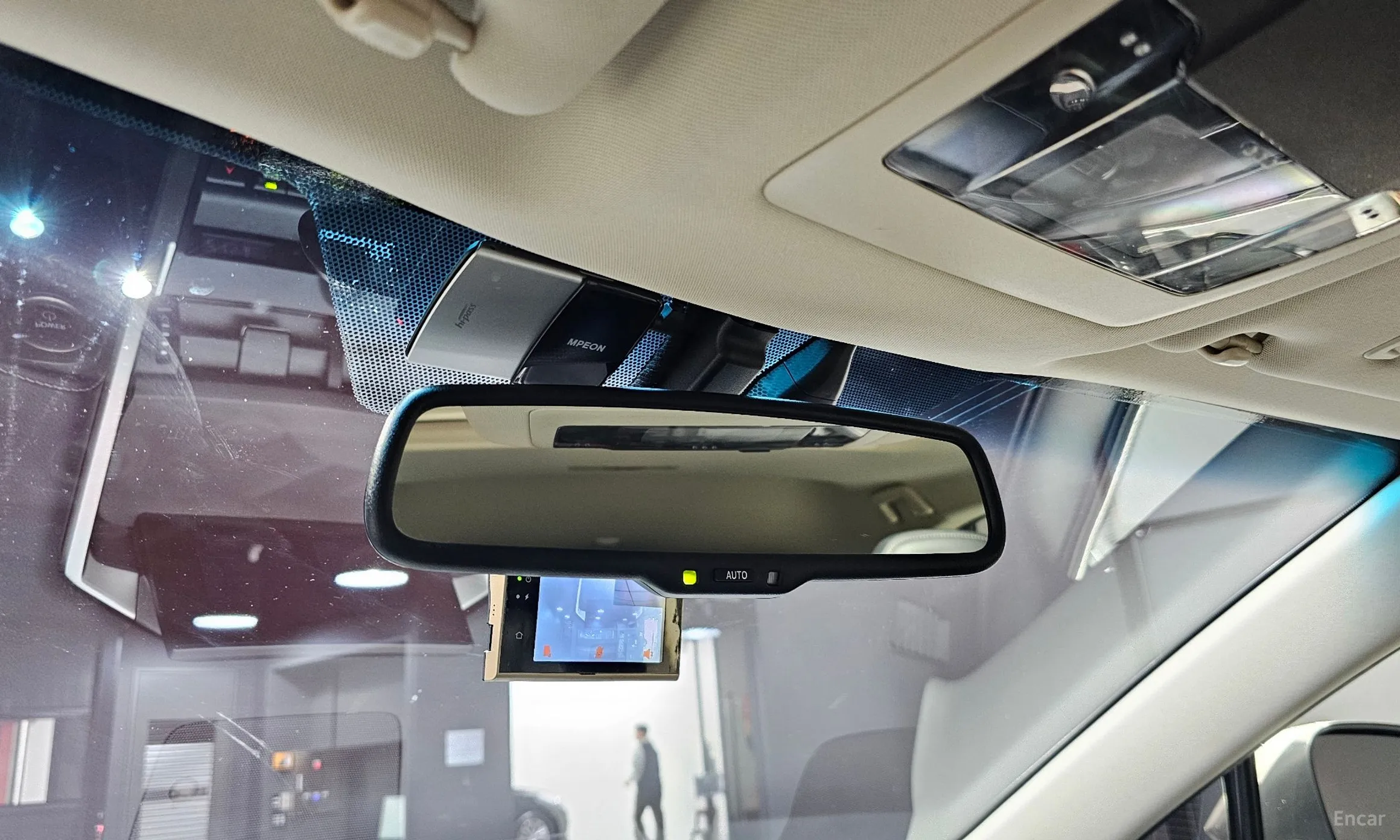 Lexus NX300h превью 18