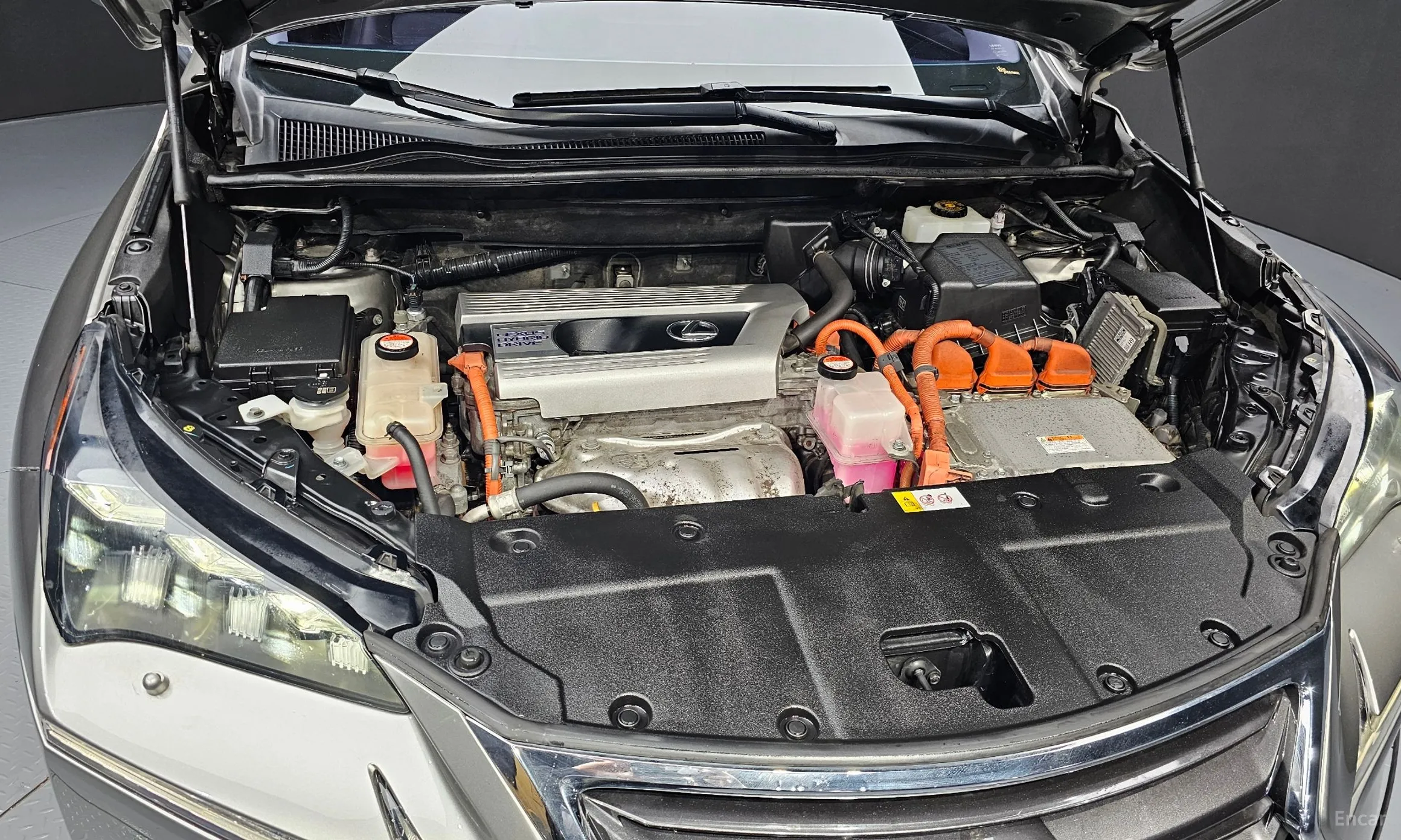 Lexus NX300h превью 6