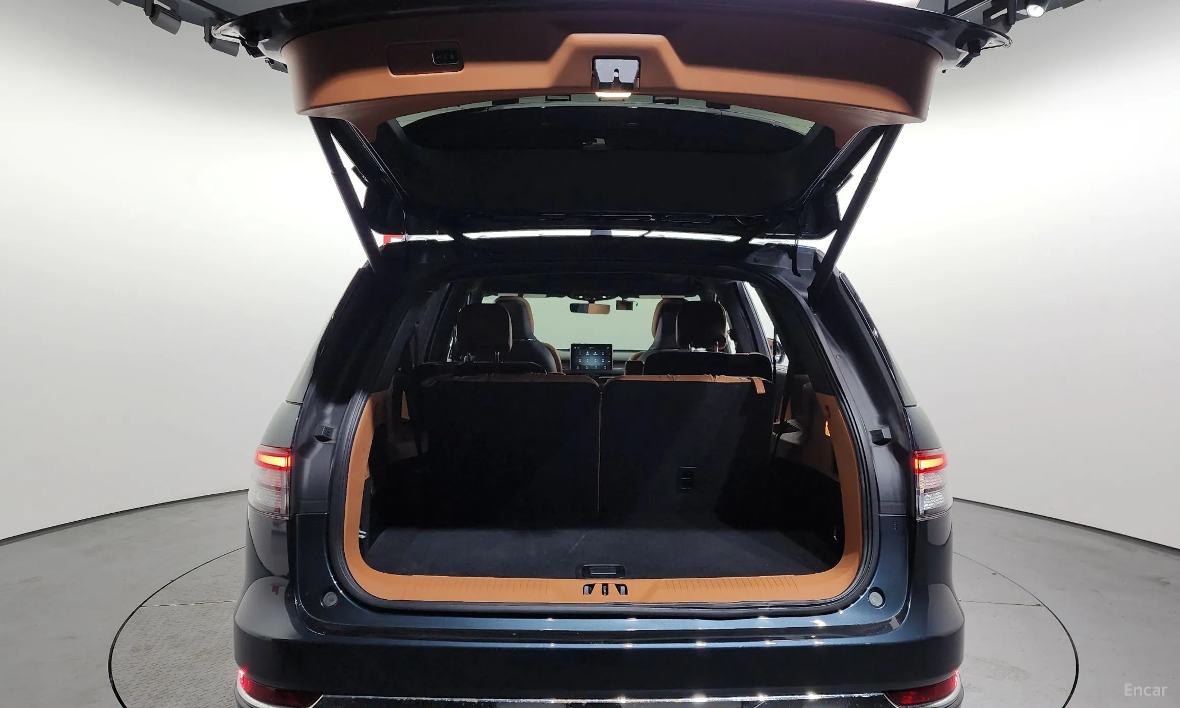 Lincoln Aviator 2nd Generation превью 18