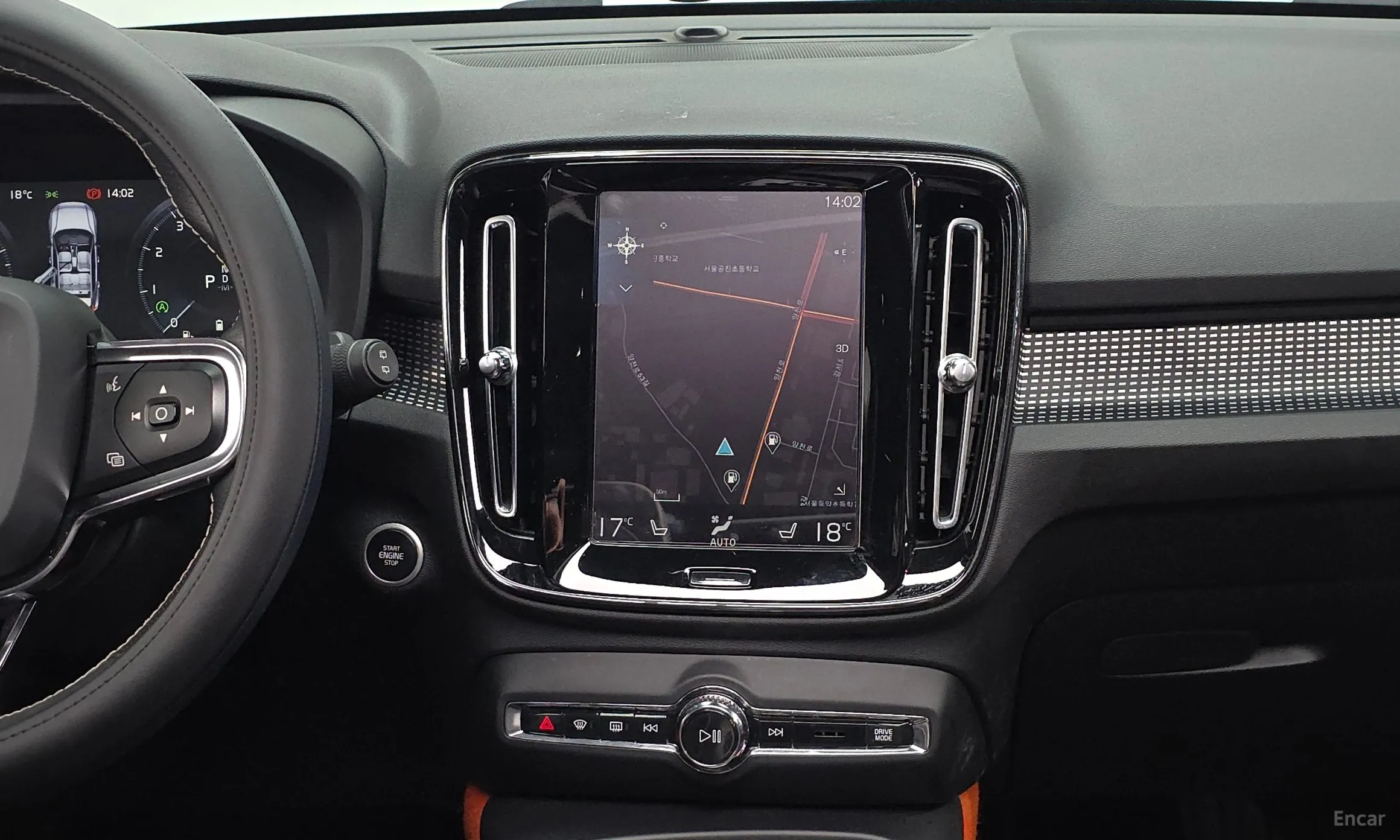Volvo XC40 превью 14