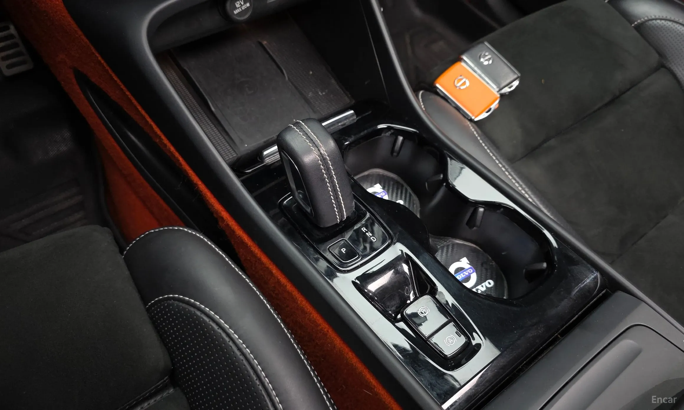 Volvo XC40 превью 9