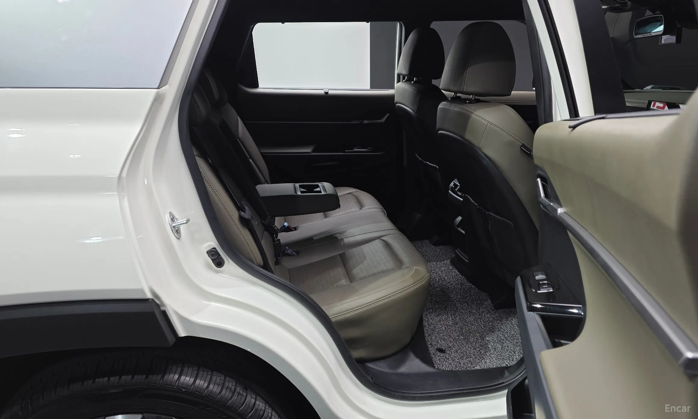KG Mobility (SsangYong) Torres превью 11