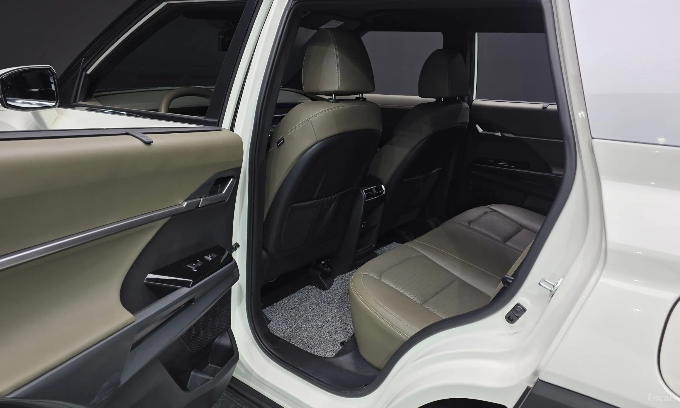KG Mobility (SsangYong) Torres превью 12