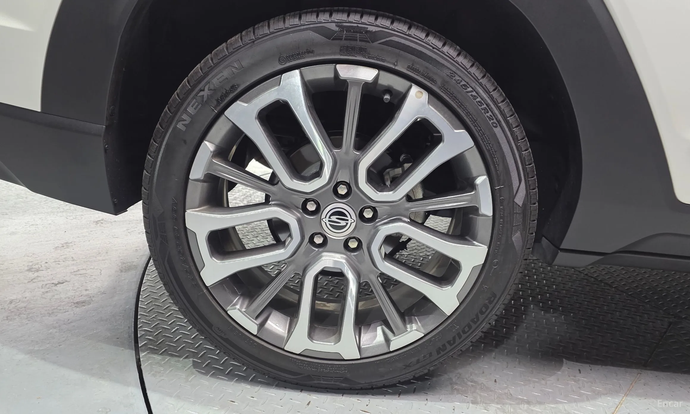 KG Mobility (SsangYong) Torres превью 5