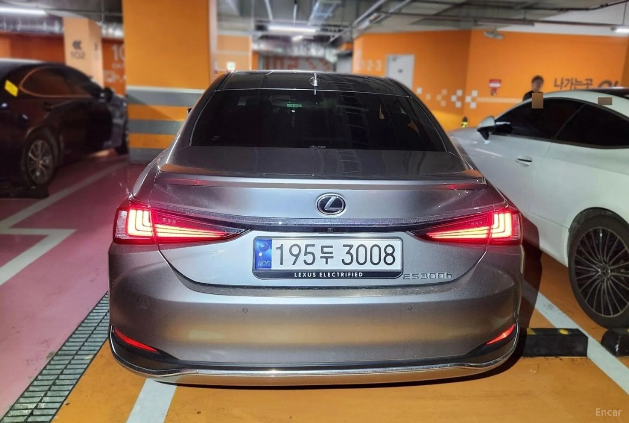 Lexus ES300h 7th Generation превью 3
