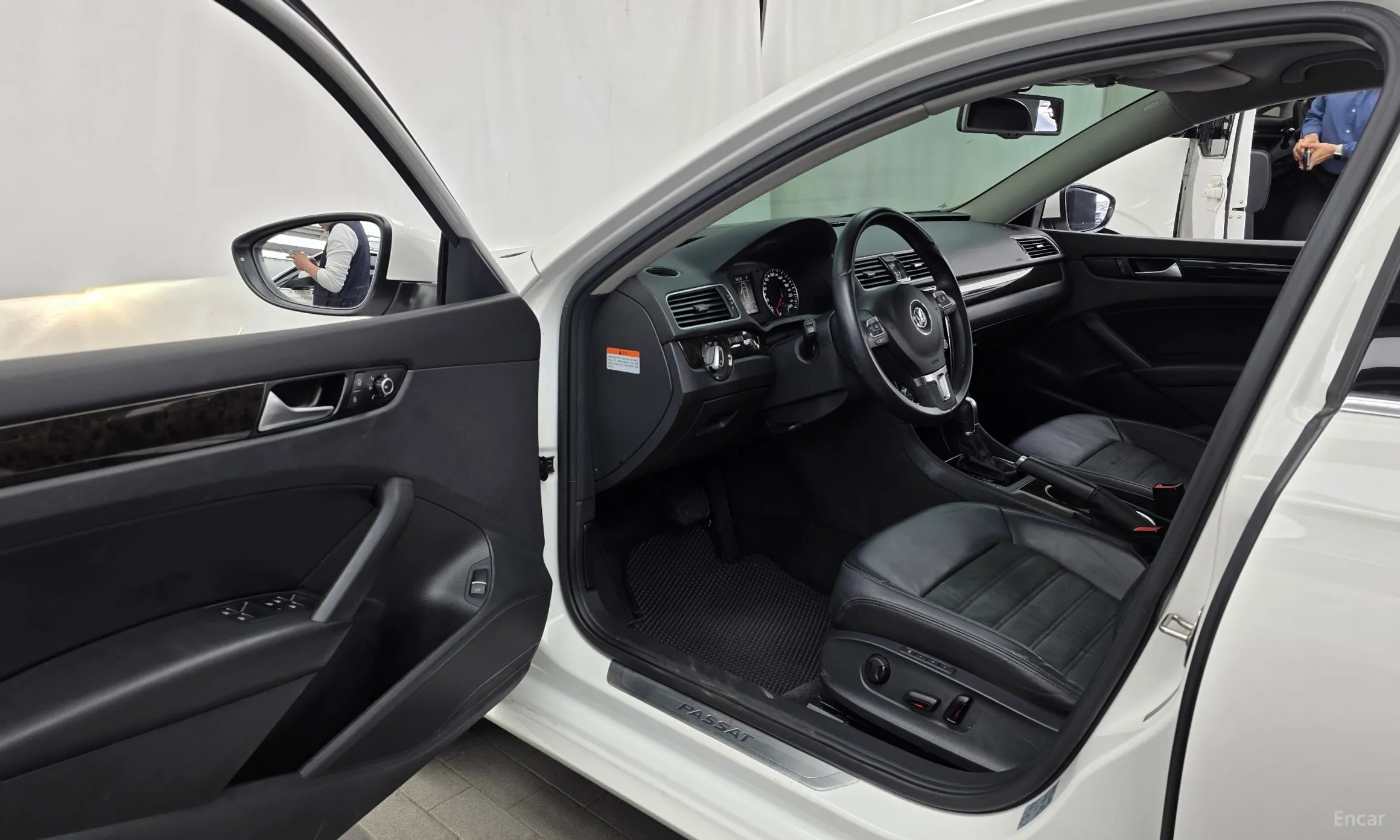 Volkswagen The New Passat превью 10
