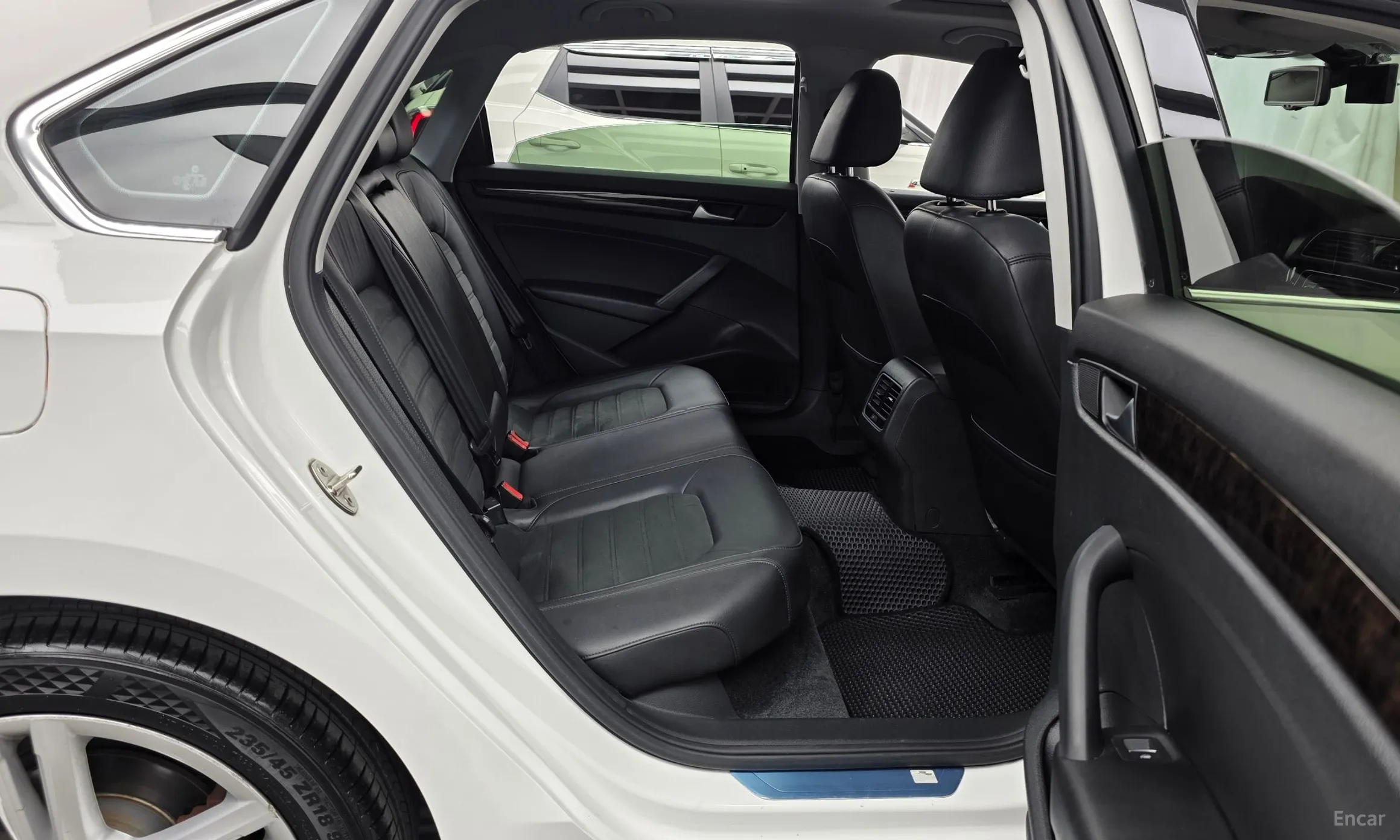 Volkswagen The New Passat превью 12