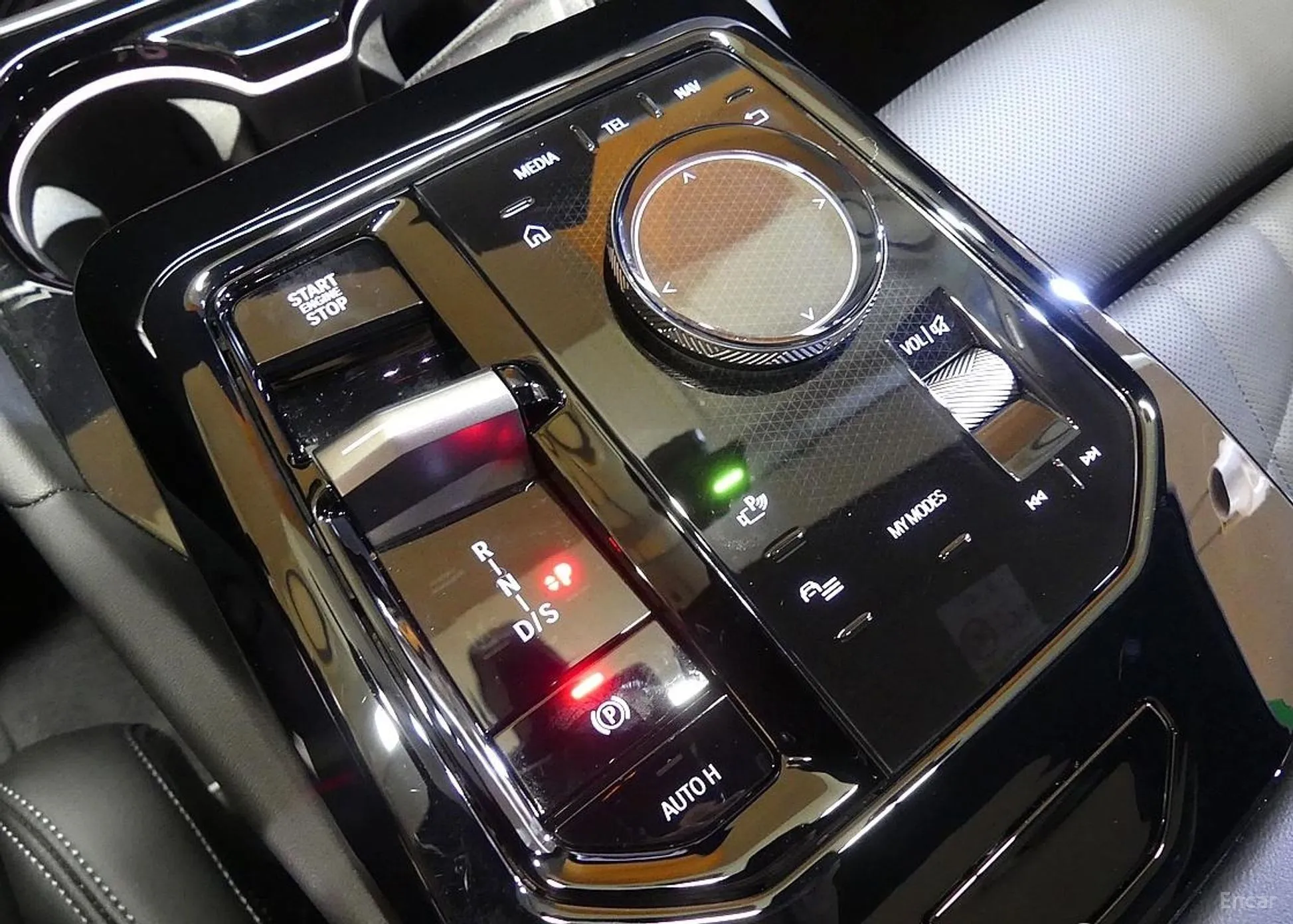 BMW 5 Series (G60) превью 9