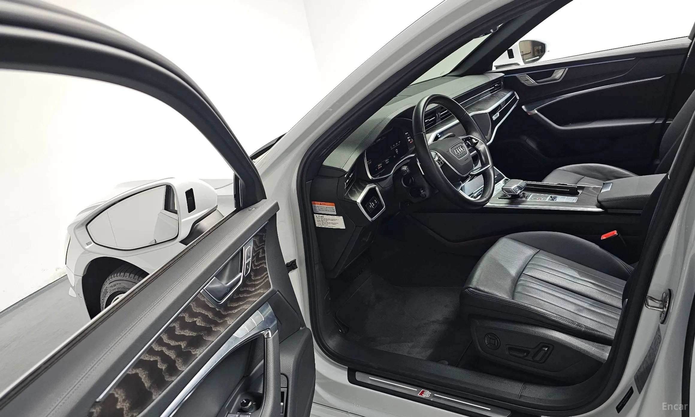 Audi A6 (C8) превью 10