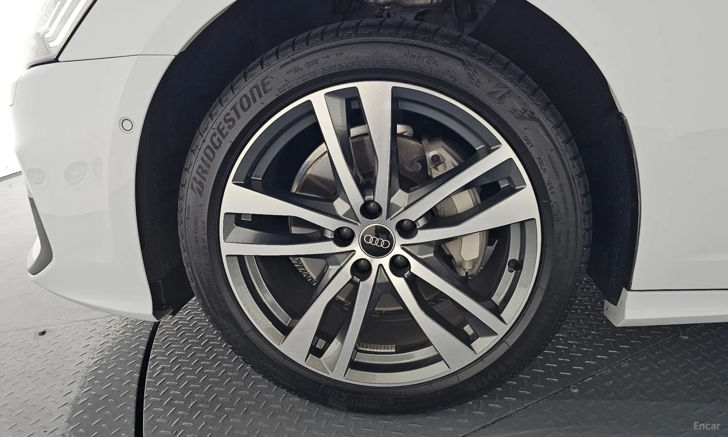 Audi A6 (C8) превью 5