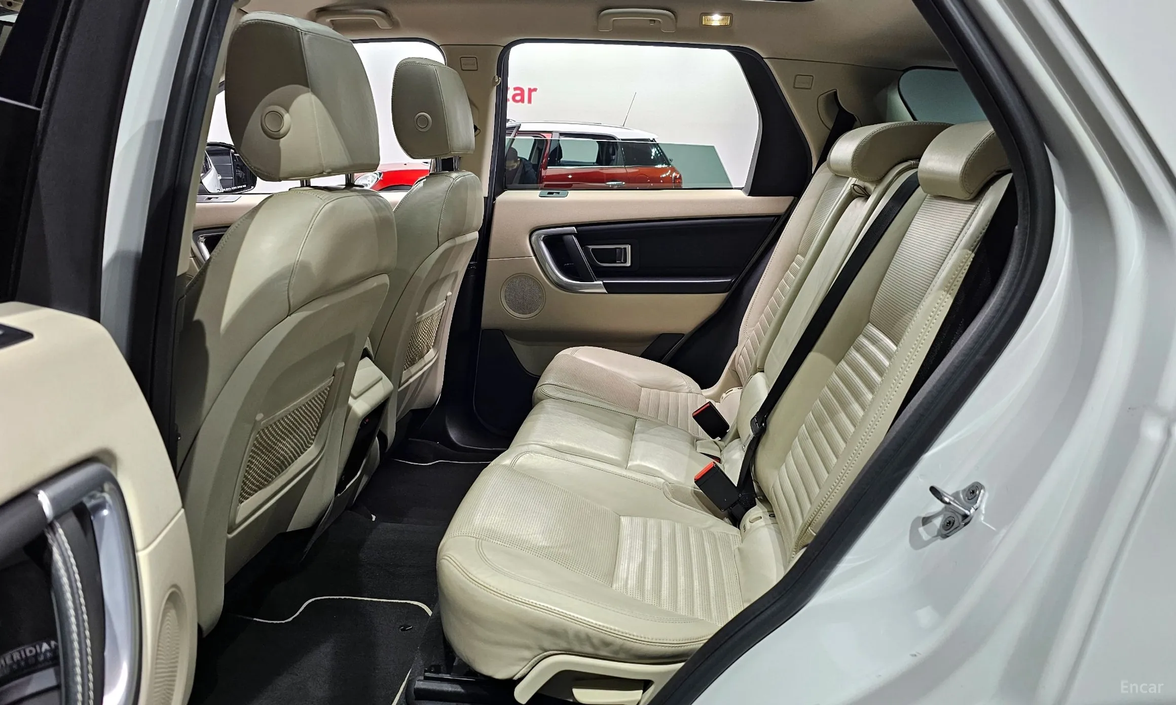 Land Rover Discovery Sports превью 11