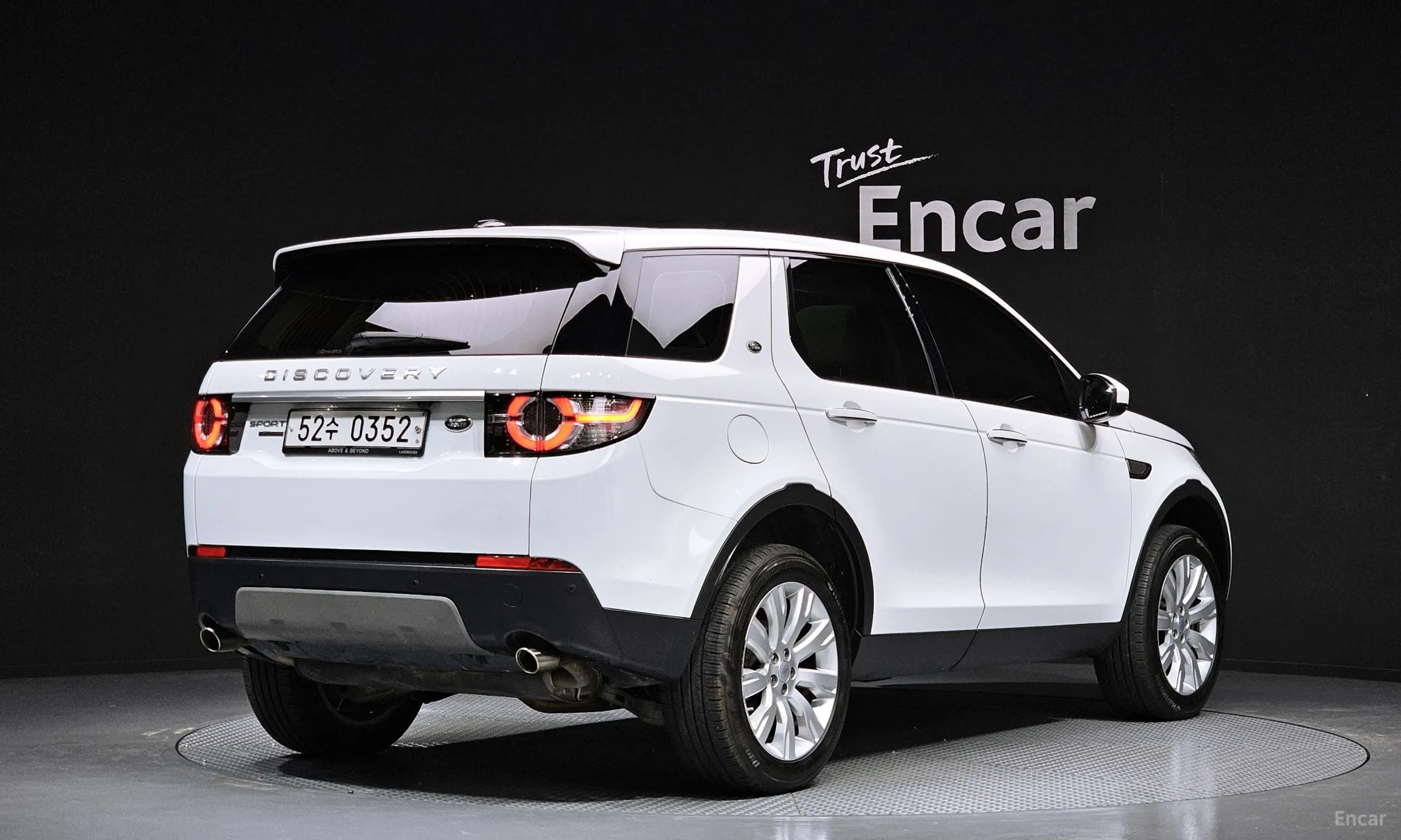 Land Rover Discovery Sports превью 2