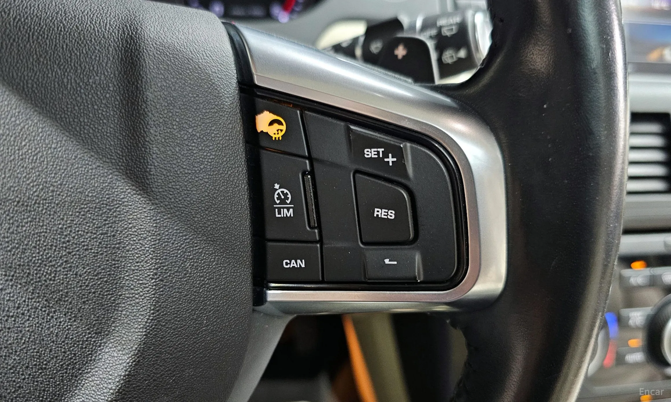 Land Rover Discovery Sports превью 16