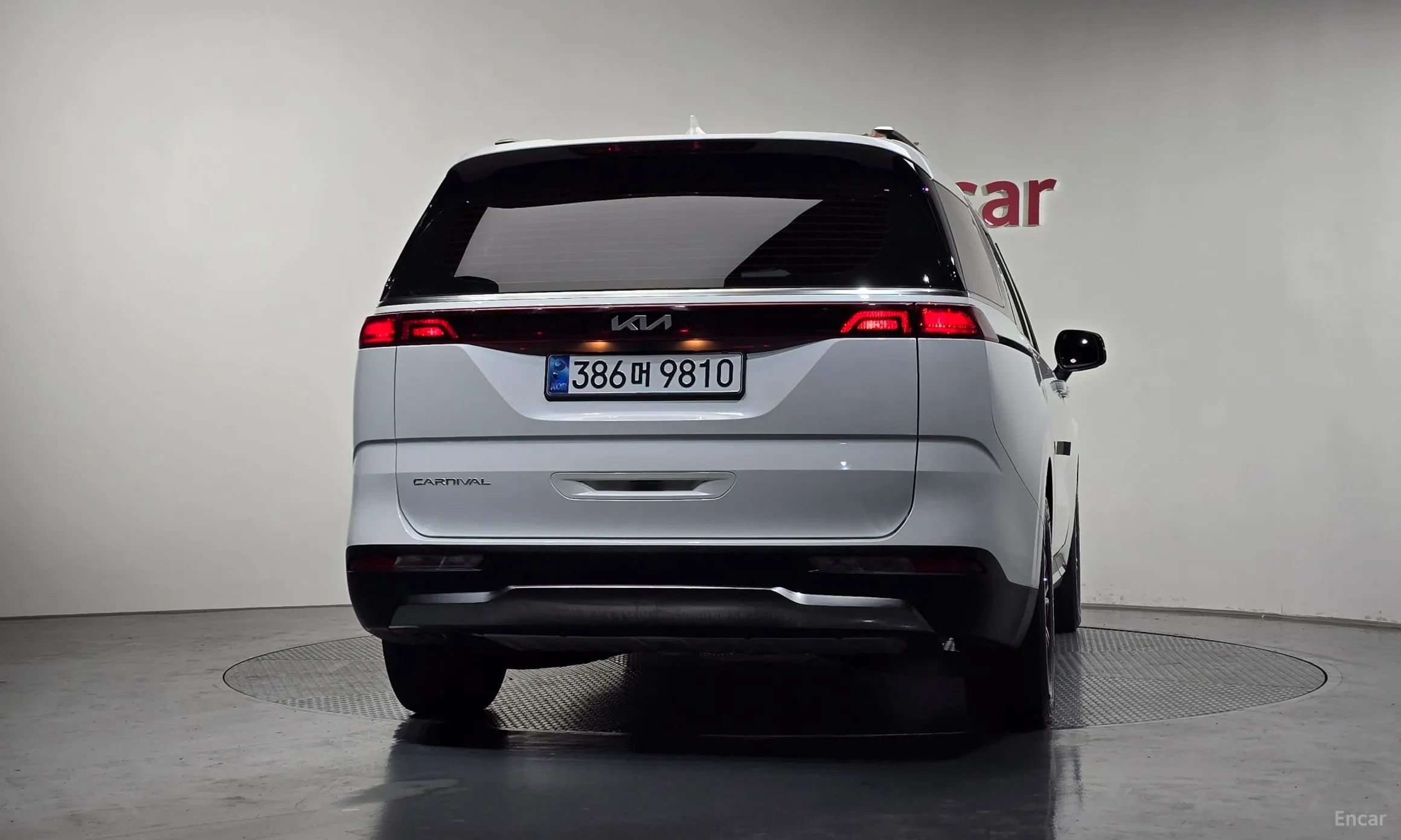 Kia Carnival Gen 4 превью 4