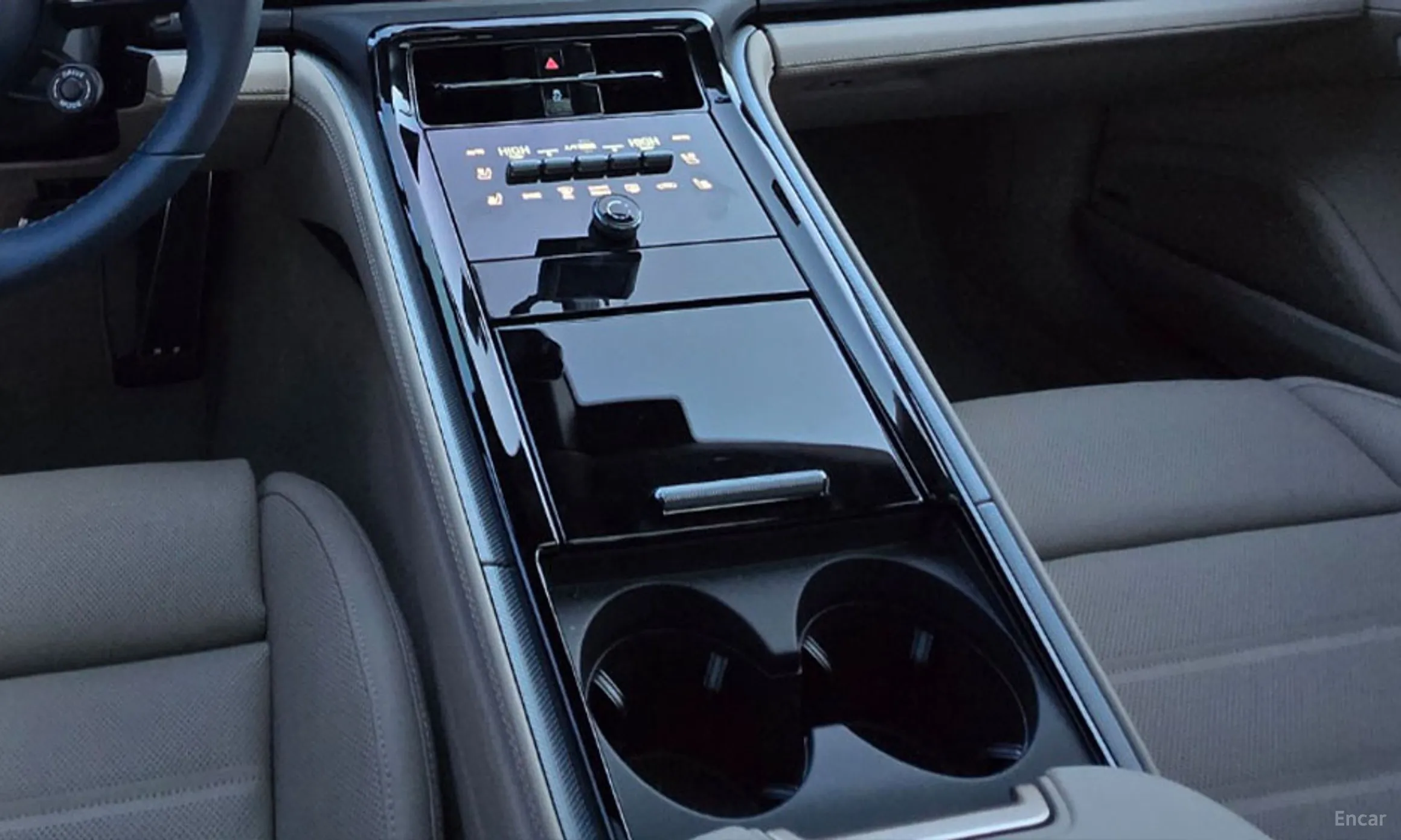 Porsche Panamera (976) превью 10