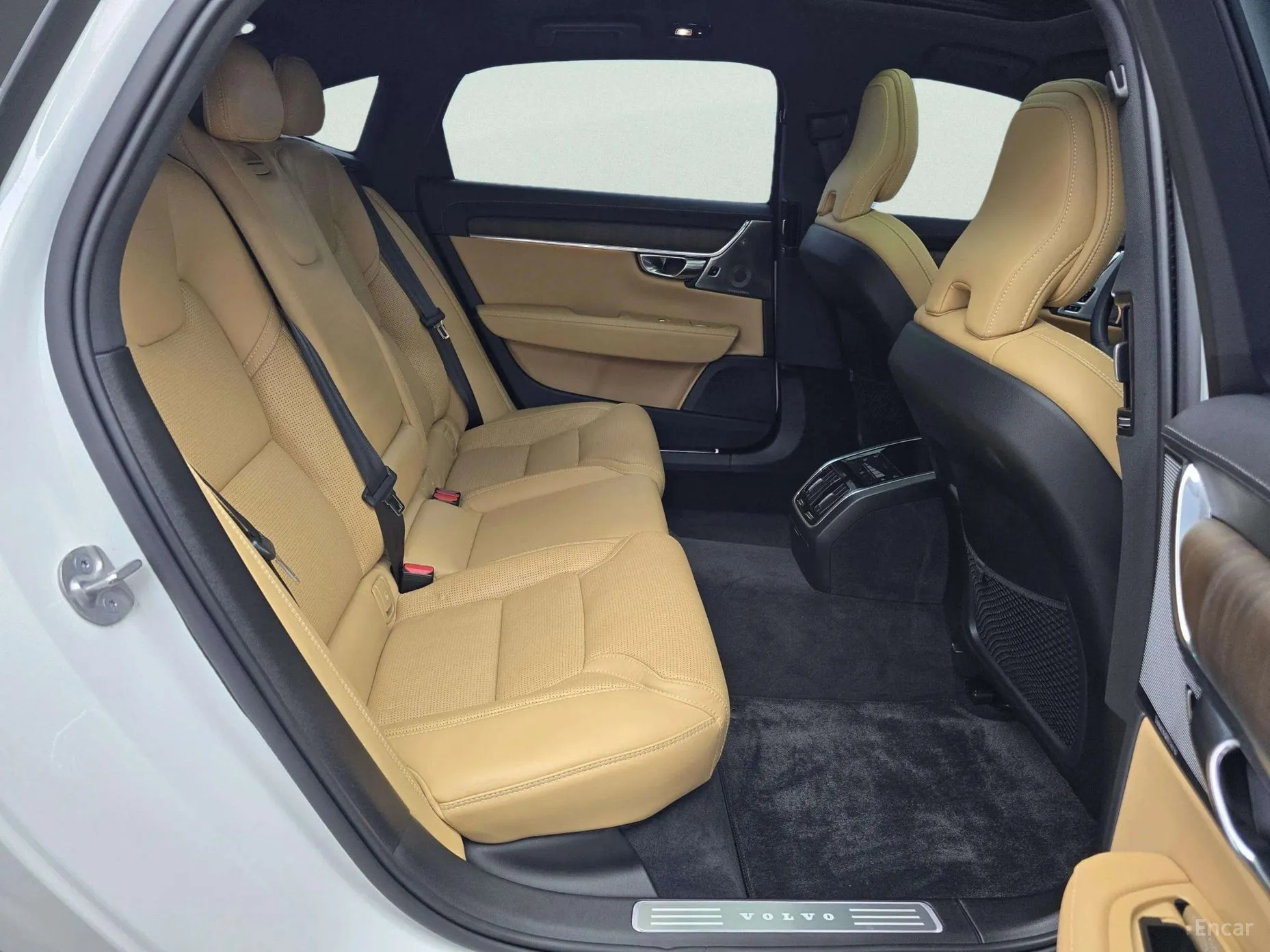 Volvo S90 превью 12