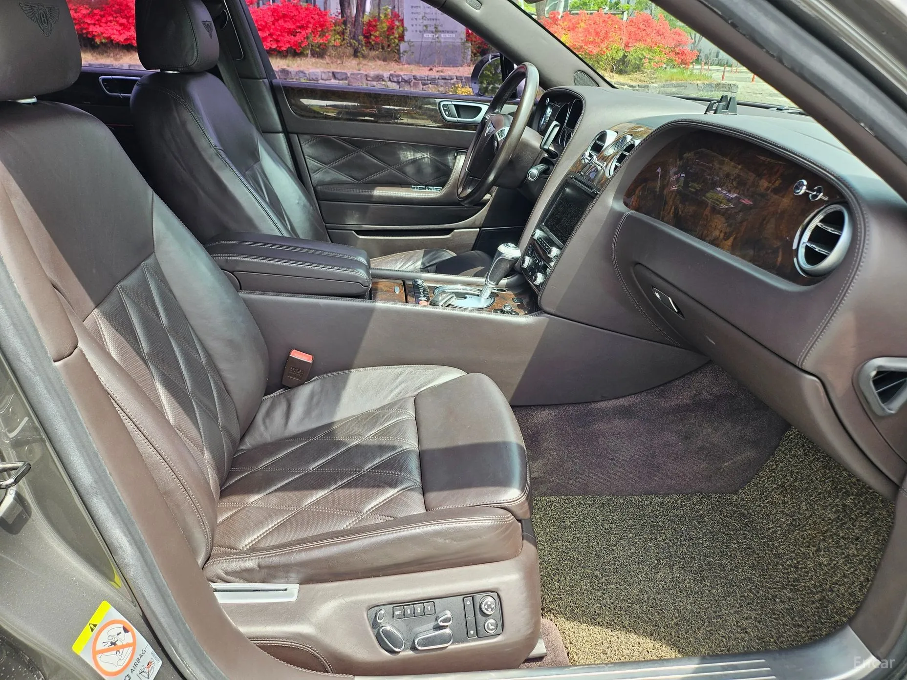 Bentley Flying Spur Gen 1 превью 13