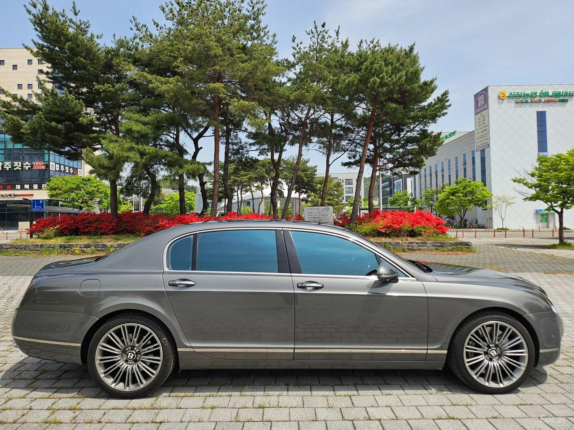 Bentley Flying Spur Gen 1 превью 5