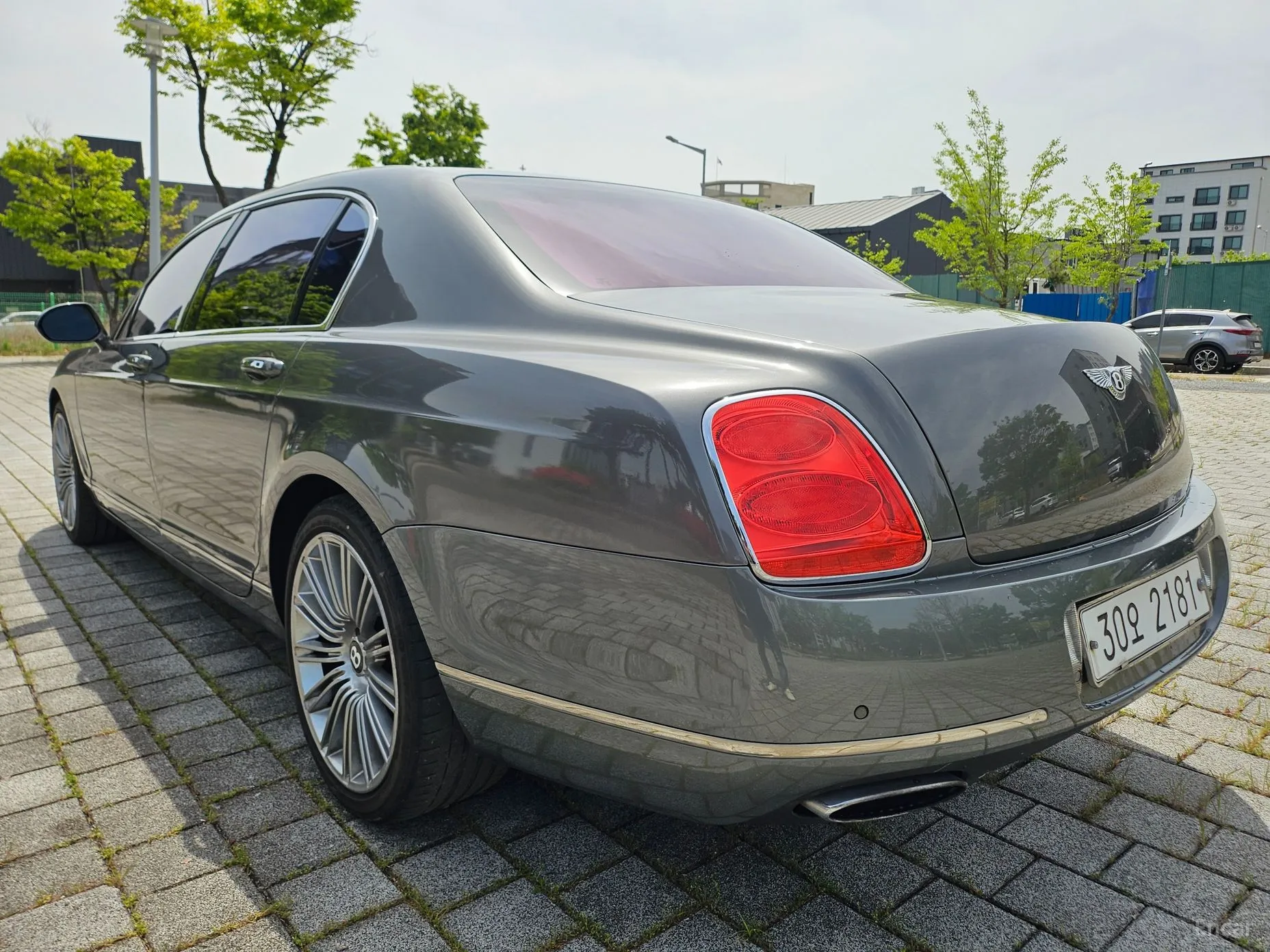 Bentley Flying Spur Gen 1 превью 8