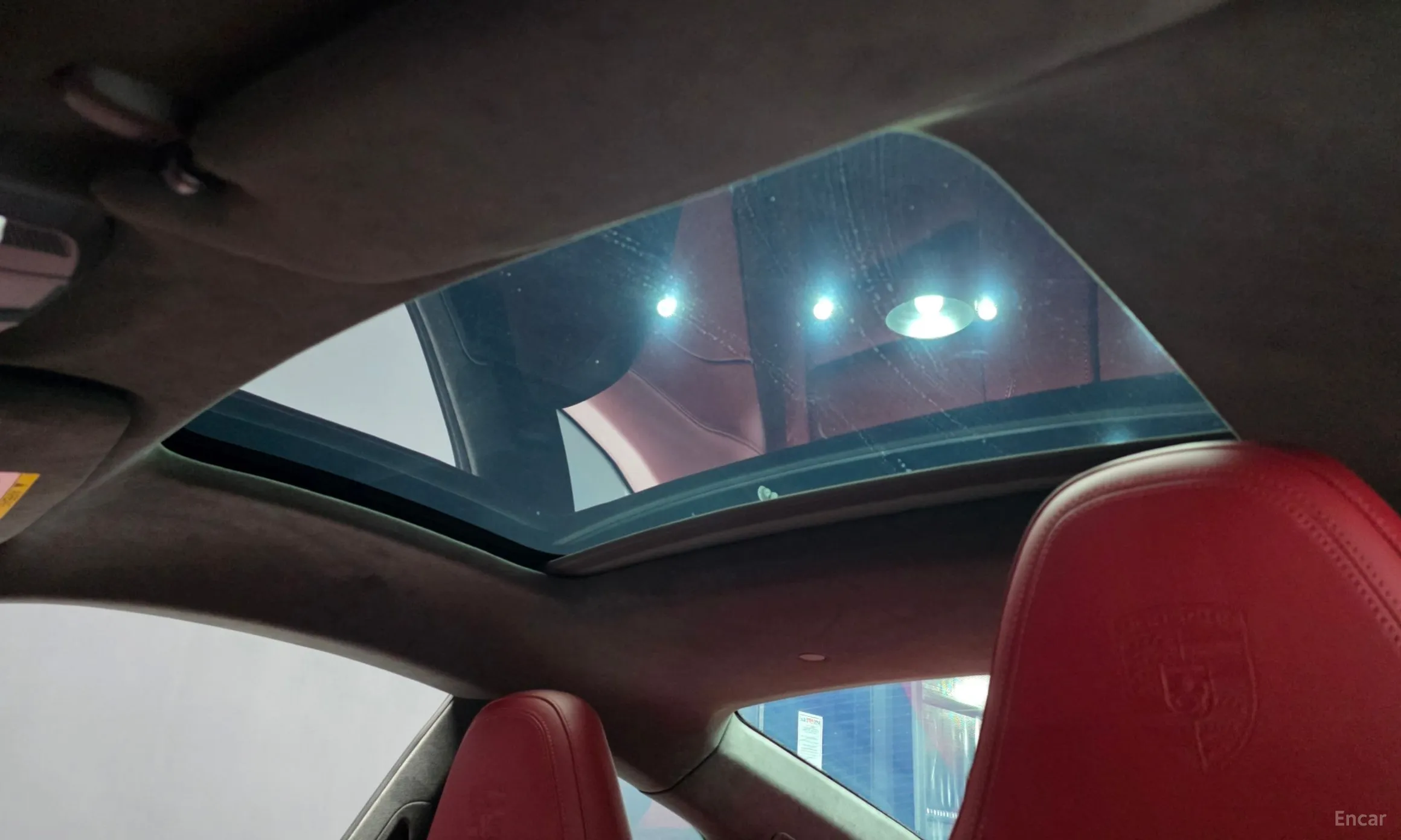 Porsche 911 (992) превью 18