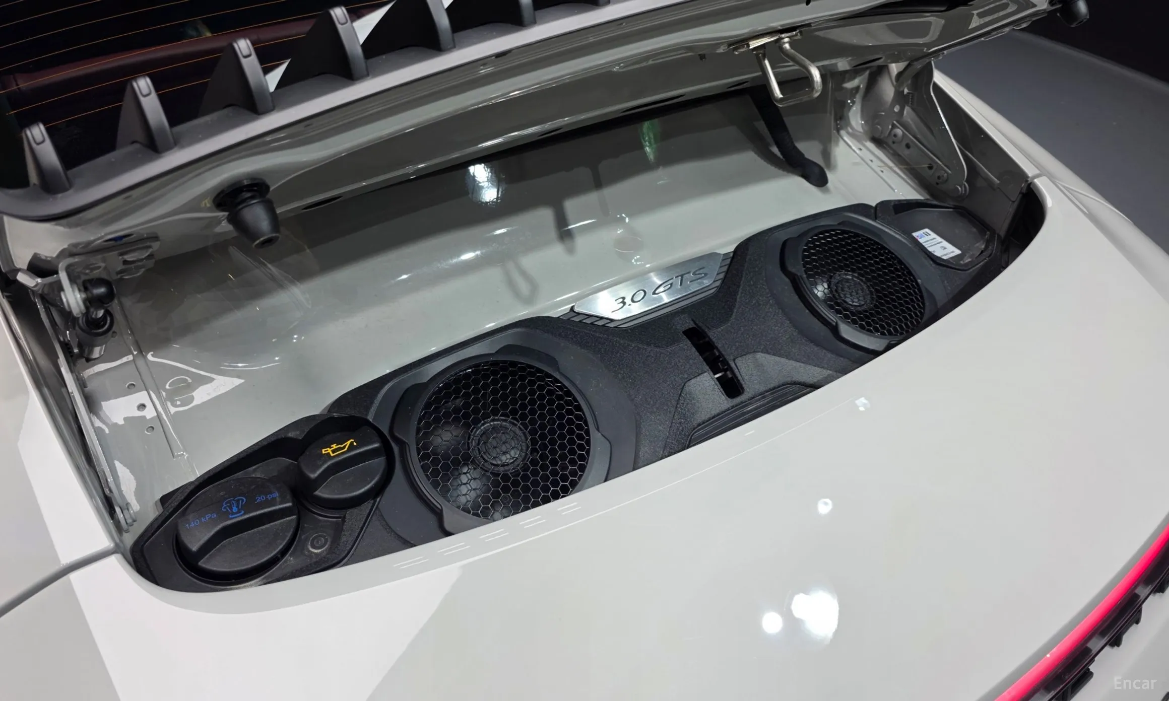 Porsche 911 (992) превью 6