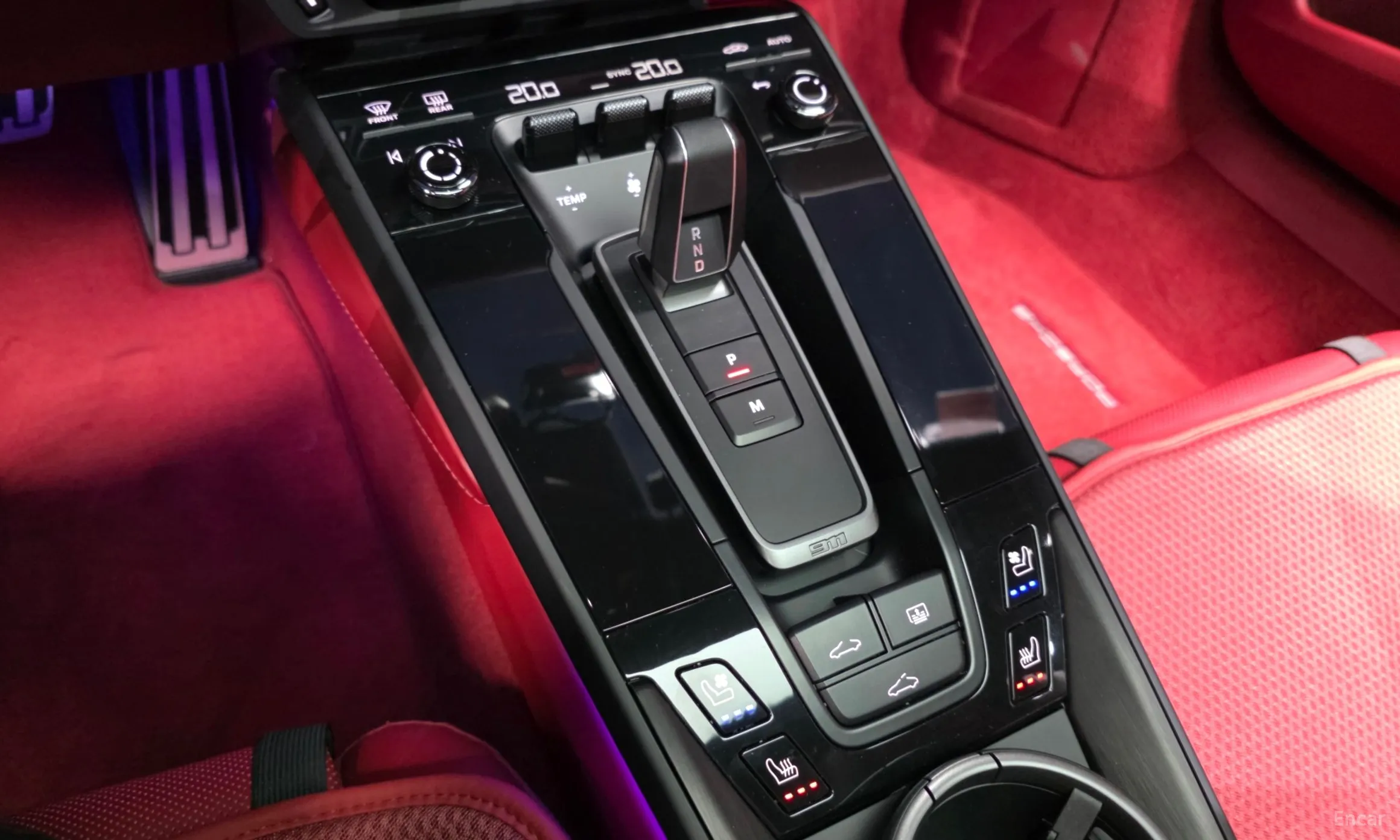 Porsche 911 (992) превью 9