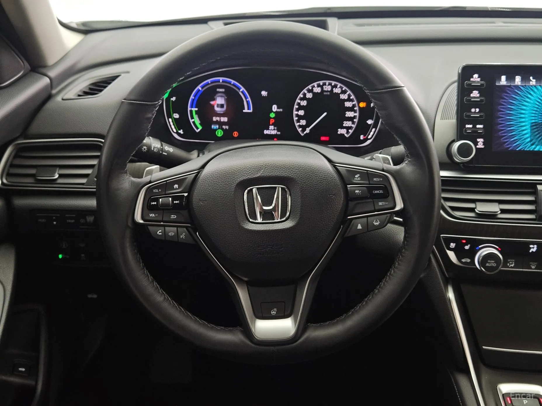 Honda Accord 10th Generation превью 10