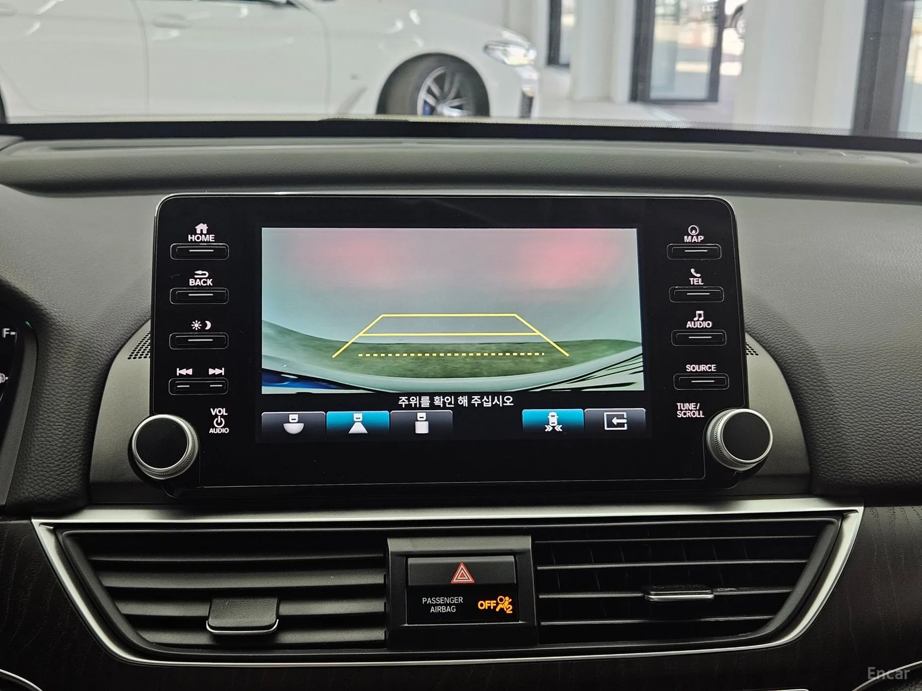 Honda Accord 10th Generation превью 14