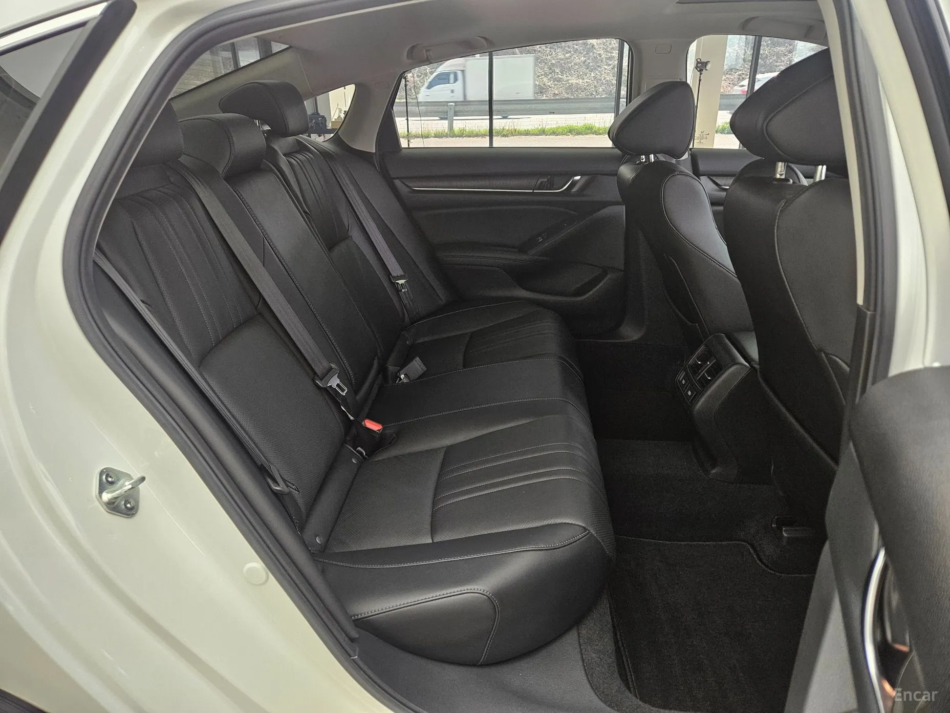 Honda Accord 10th Generation превью 7