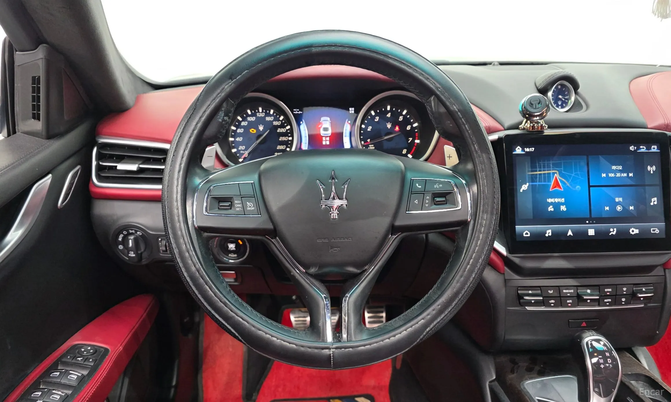 Maserati Ghibli превью 13
