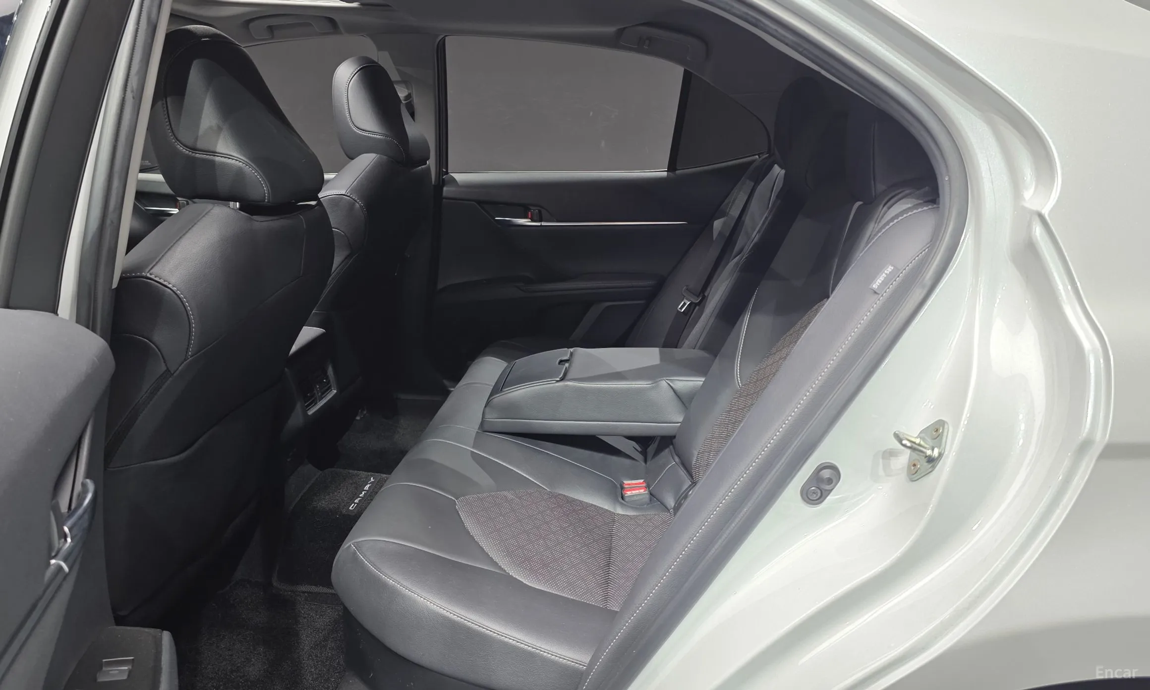 Toyota Camry (XV70) превью 12
