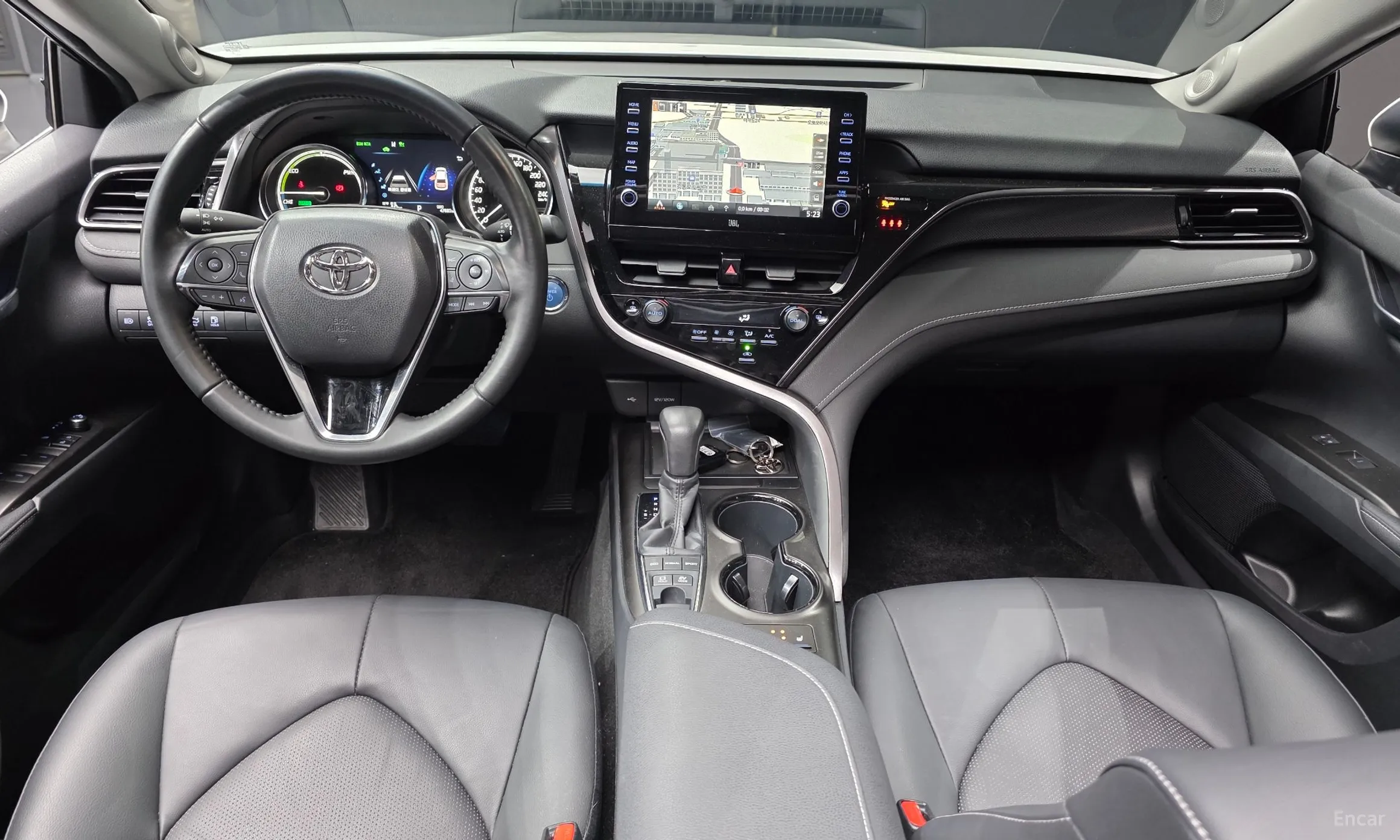 Toyota Camry (XV70) превью 7