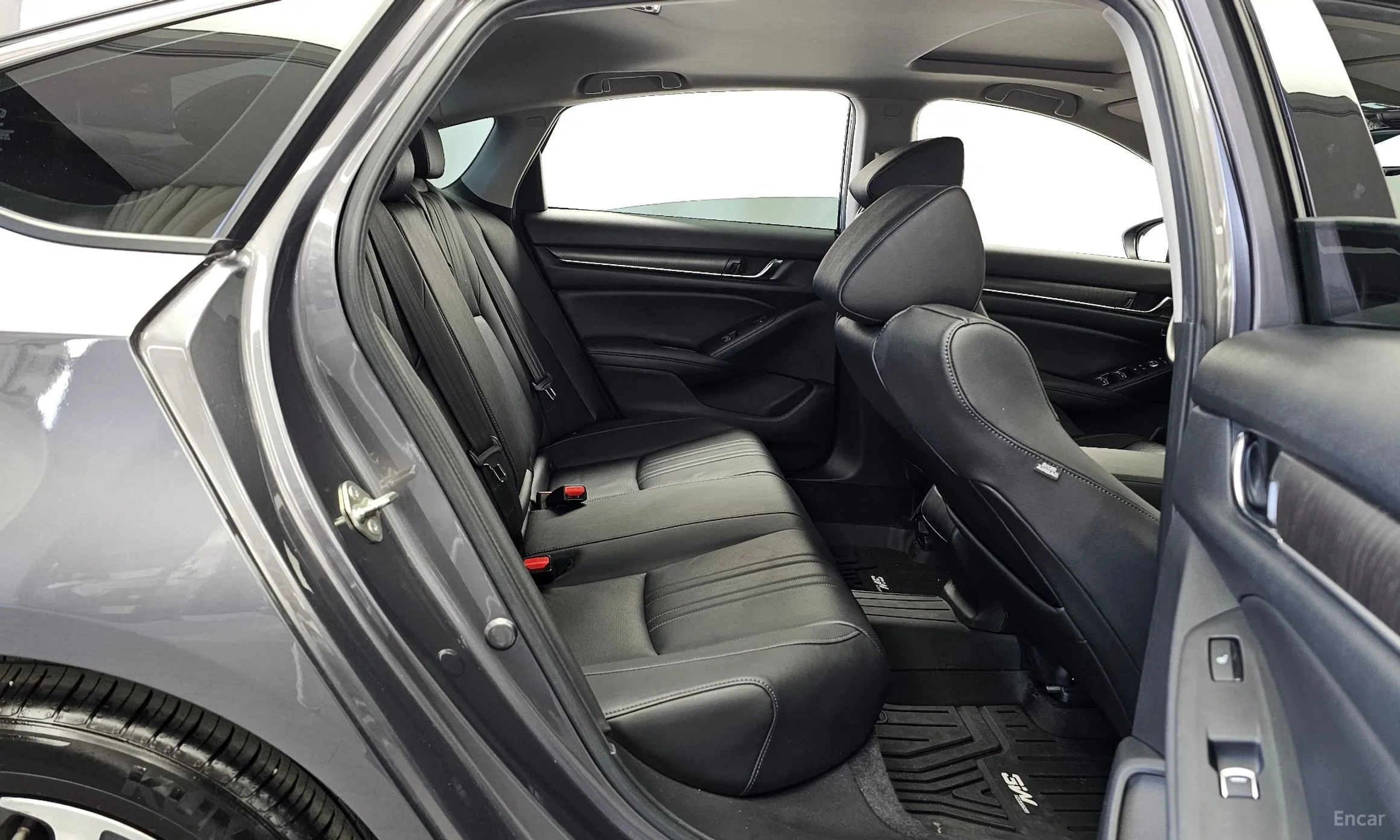 Honda Accord 10th Generation превью 12