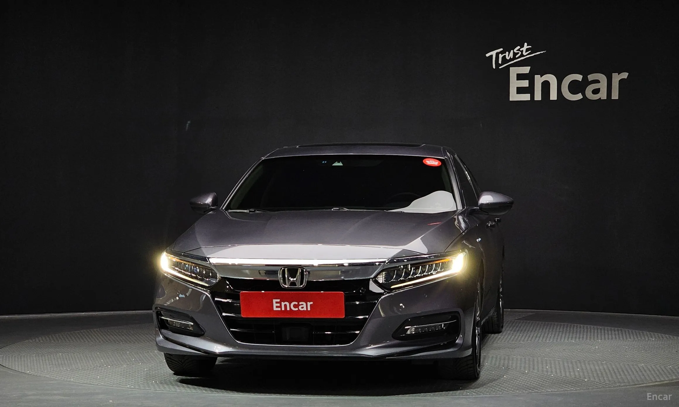 Honda Accord 10th Generation превью 3