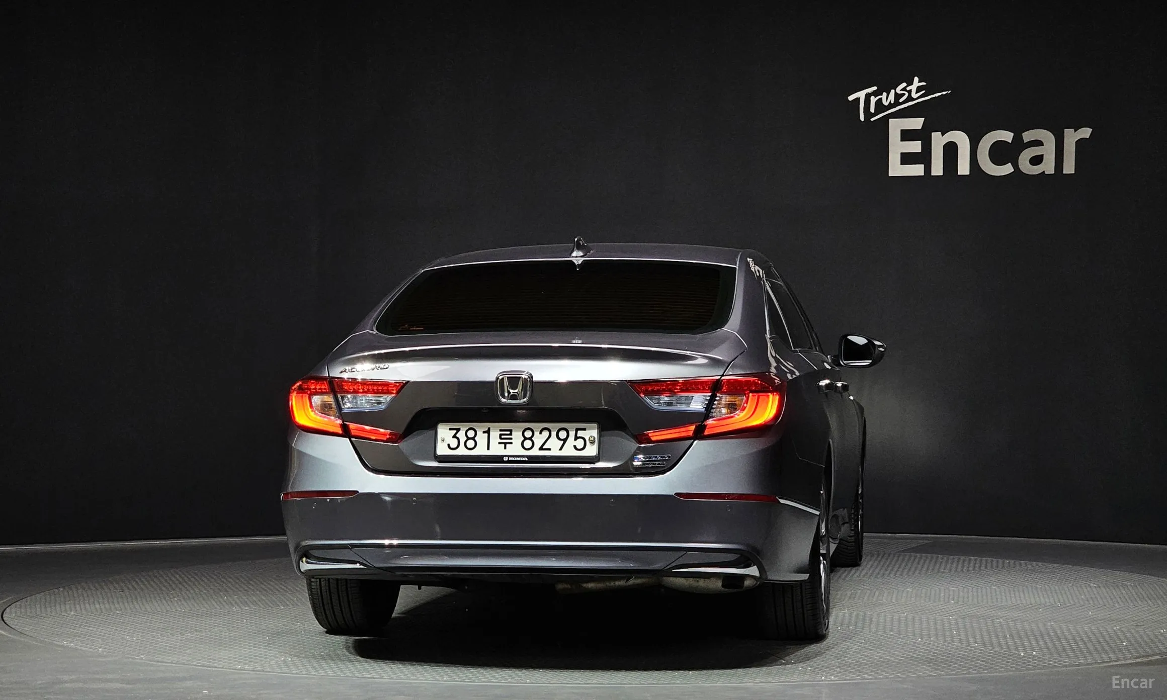 Honda Accord 10th Generation превью 4