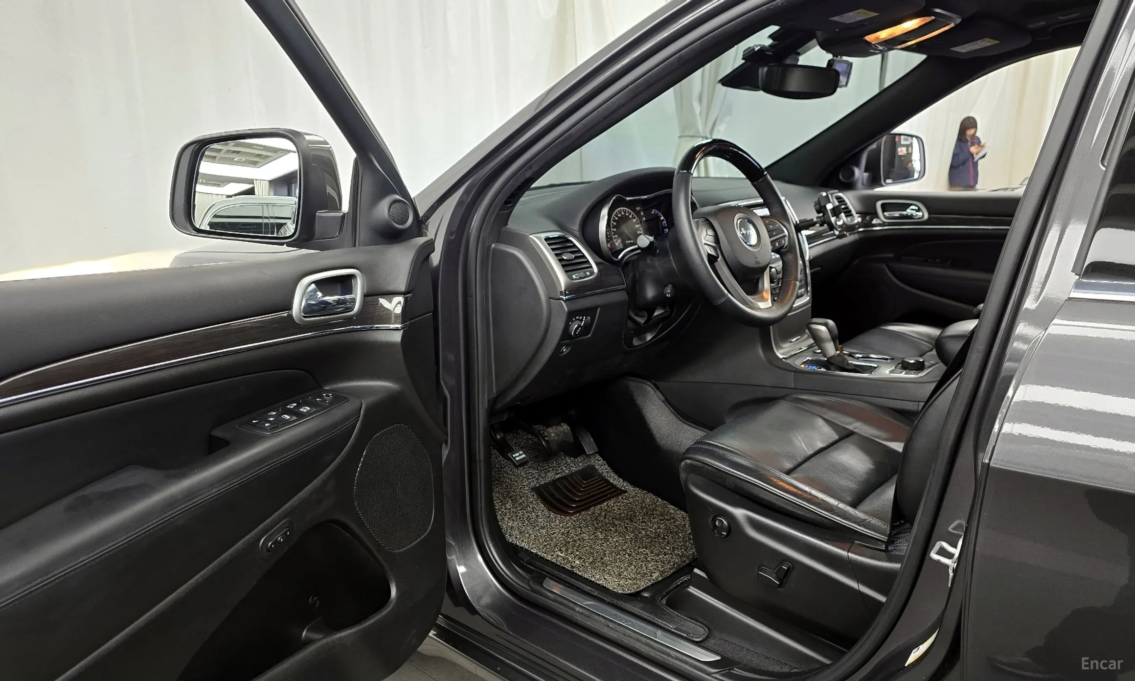 Jeep Grand Cherokee превью 10
