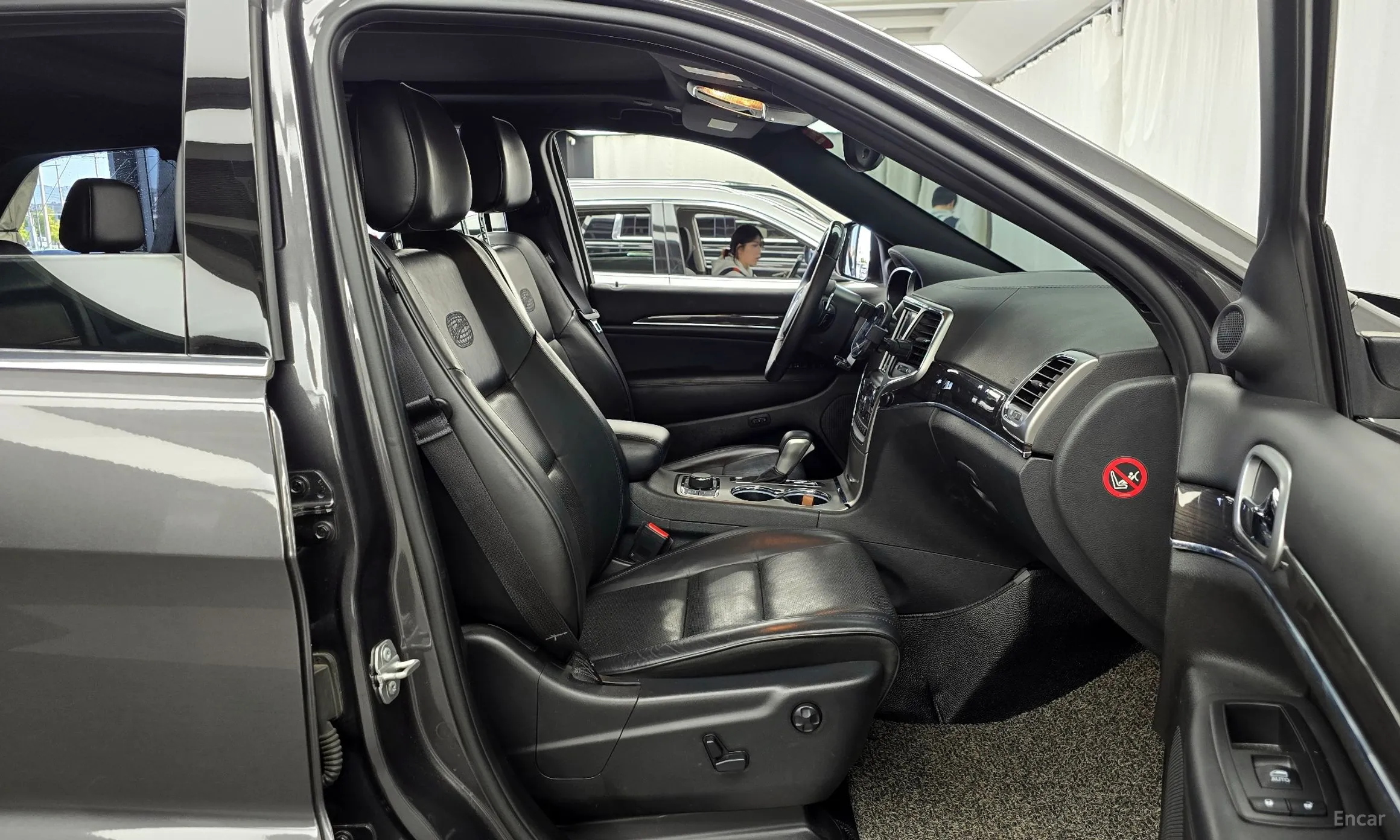 Jeep Grand Cherokee превью 11