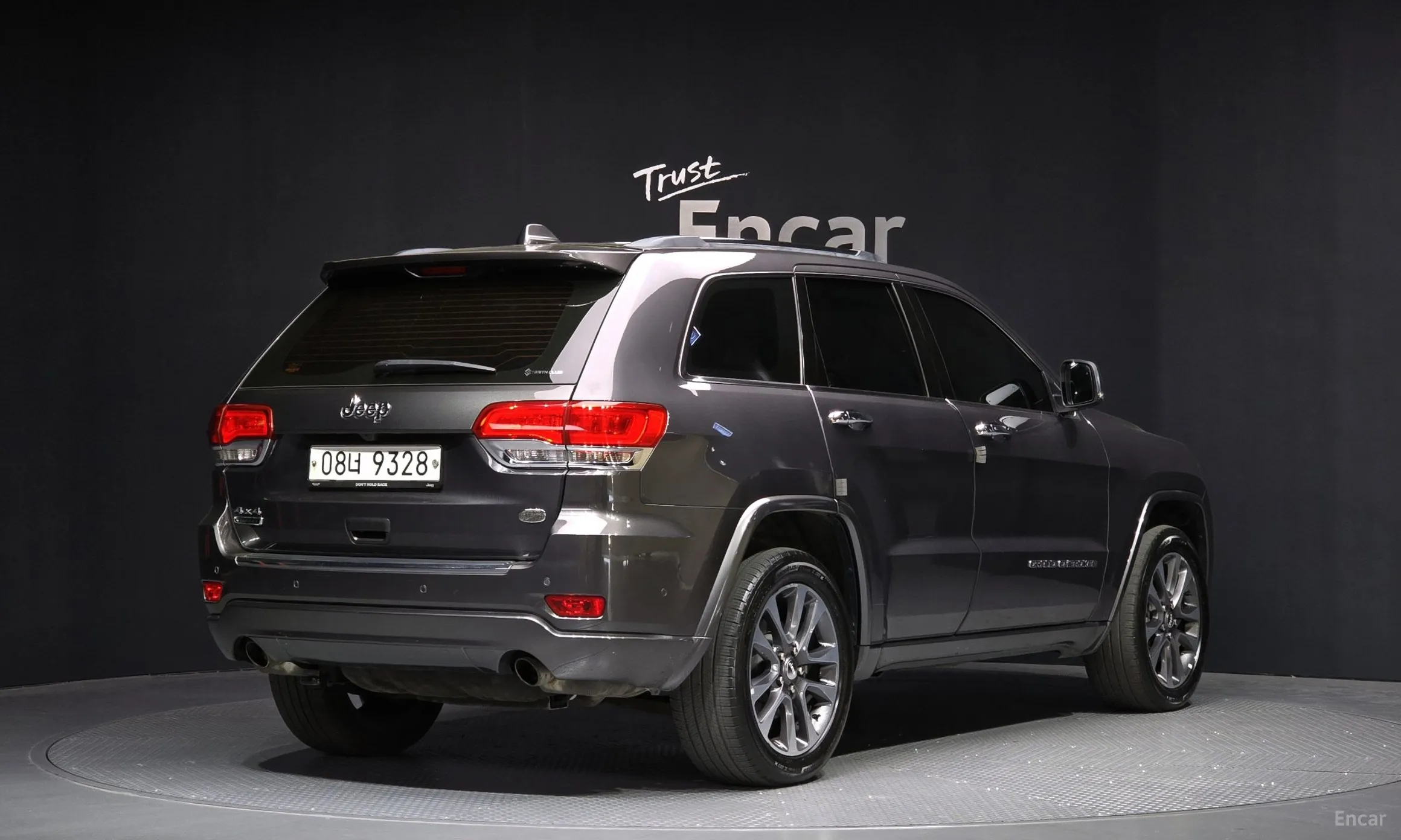 Jeep Grand Cherokee превью 2