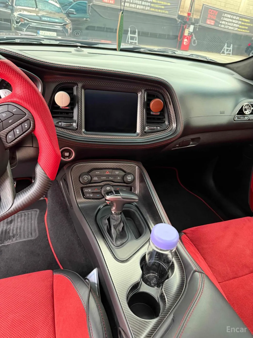 Dodge Challenger превью 13