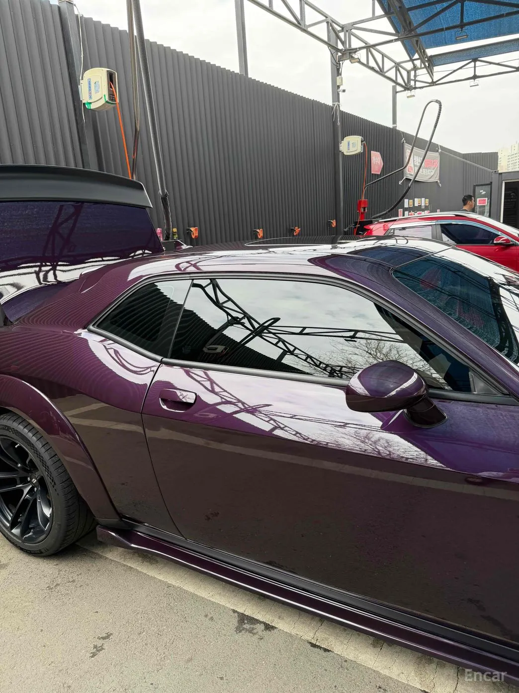 Dodge Challenger превью 6