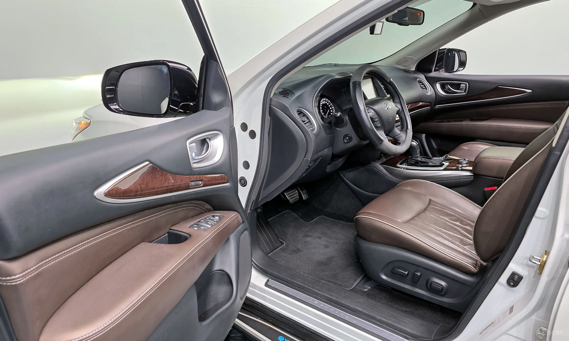 Infiniti QX60 превью 10
