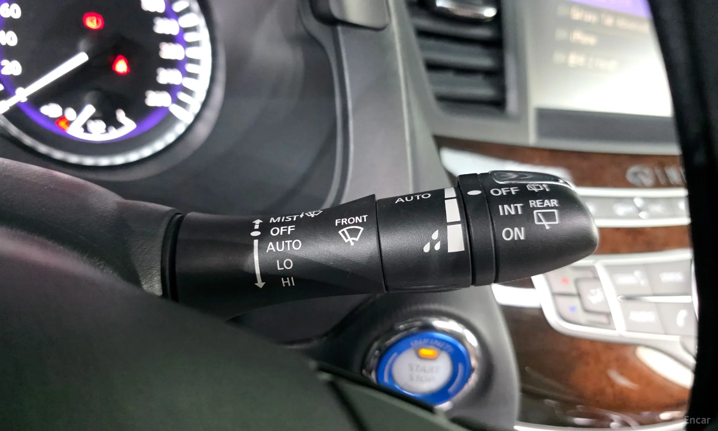 Infiniti QX60 превью 18