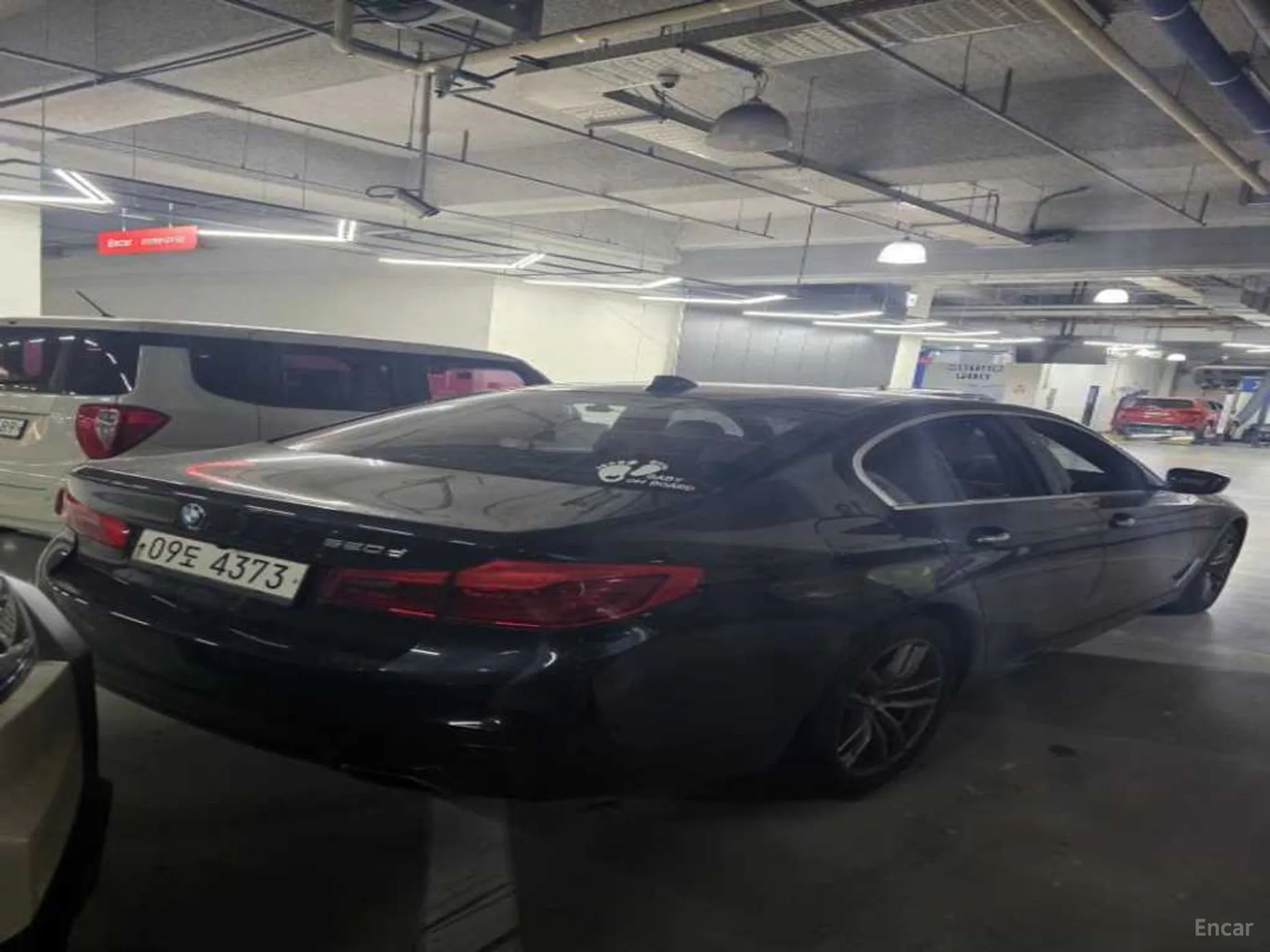 BMW 5 Series (G30) превью 4