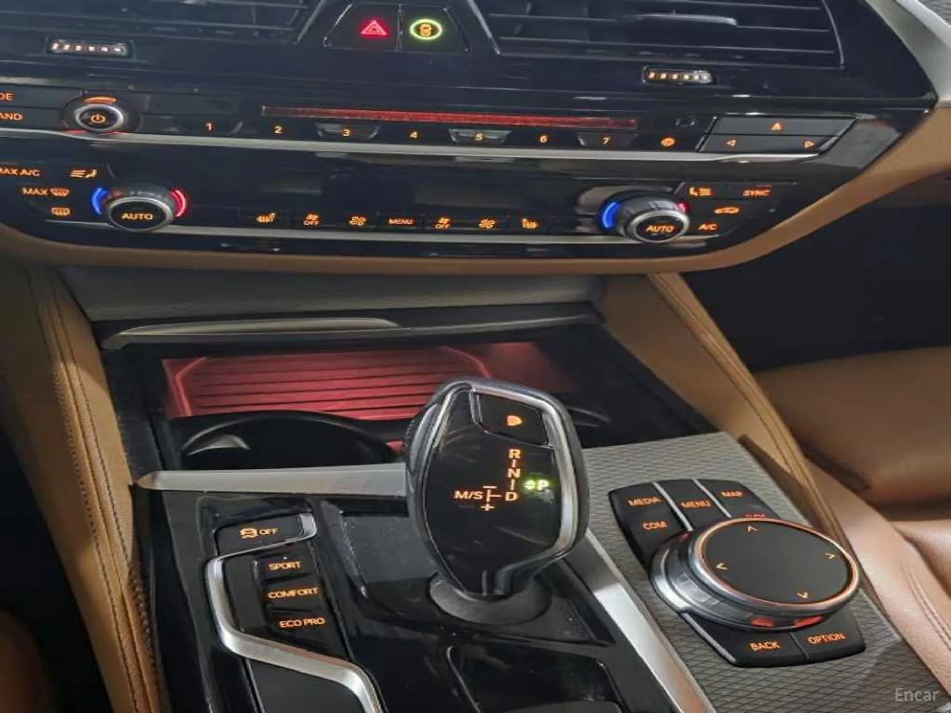 BMW 5 Series (G30) превью 5